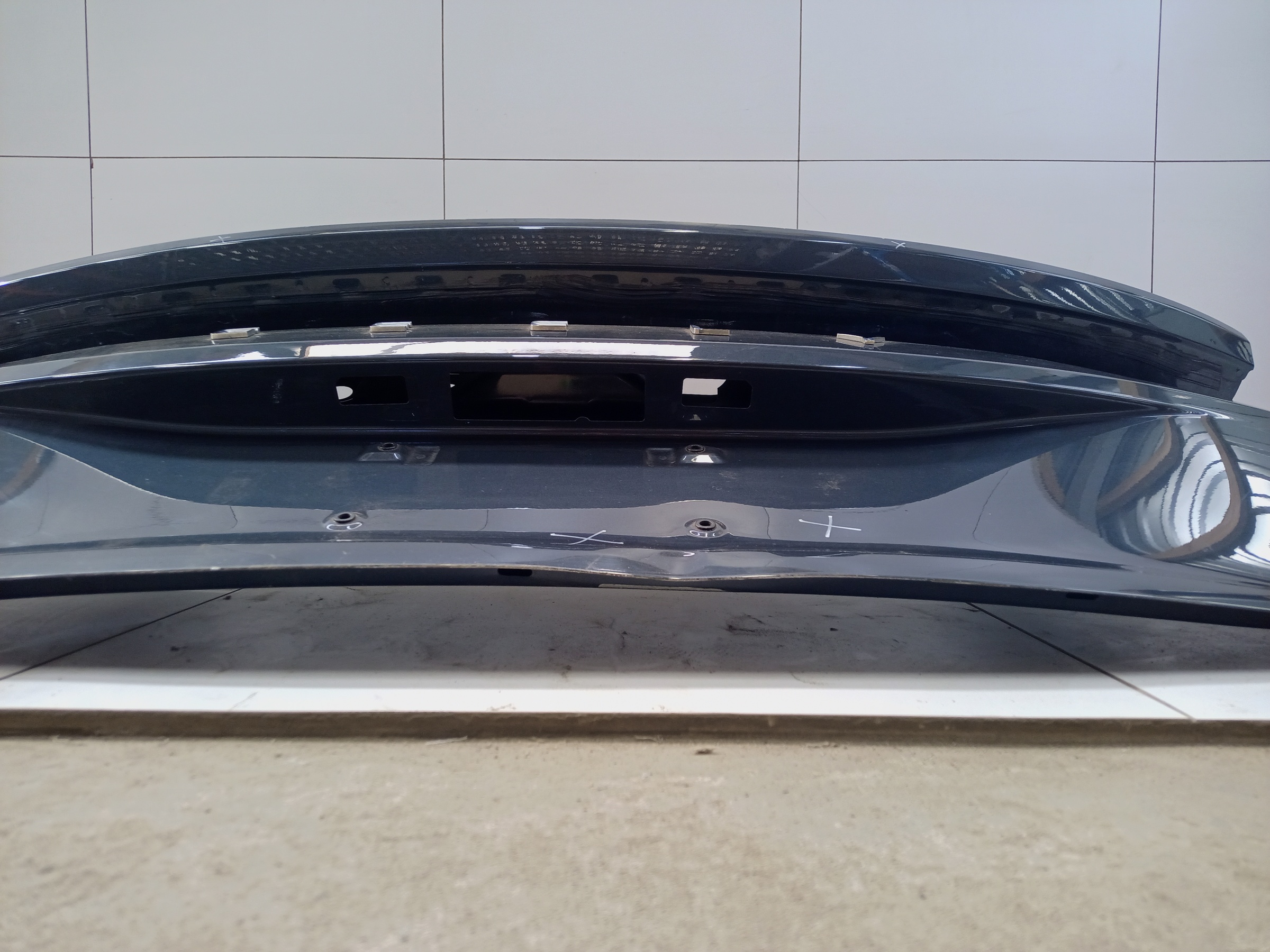 Крышка багажника Geely Monjaro