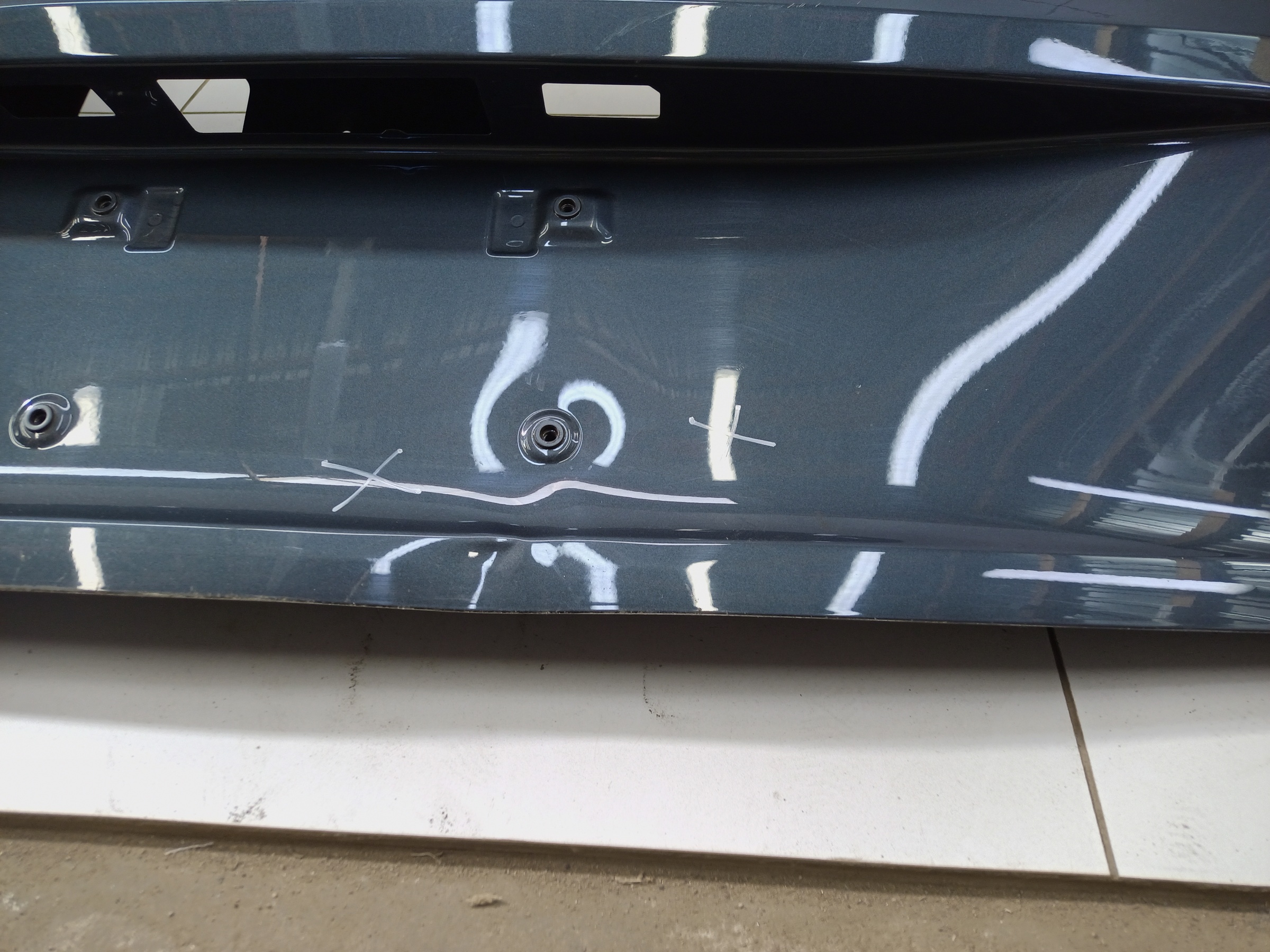 Крышка багажника Geely Monjaro