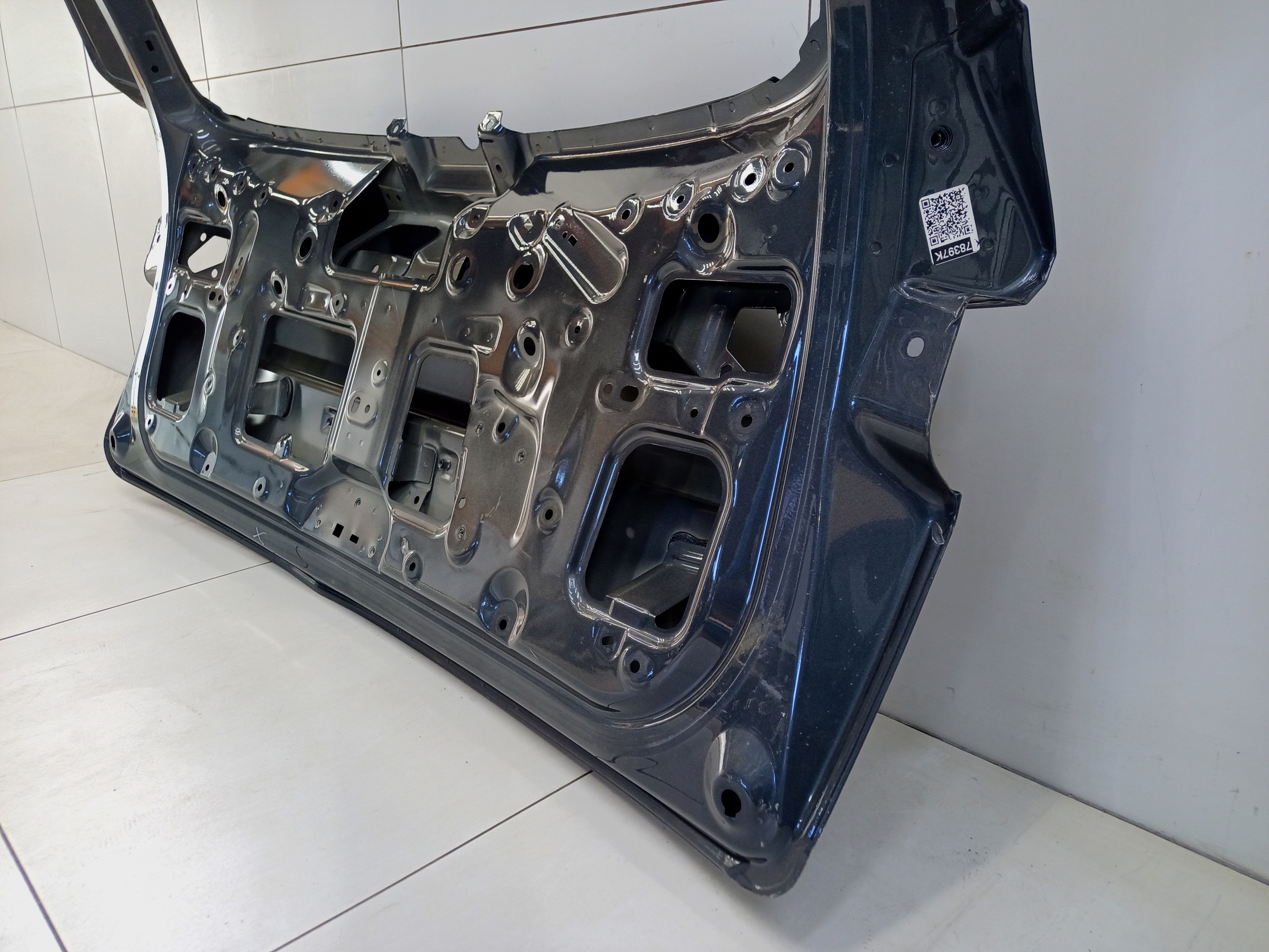 Крышка багажника Geely Monjaro