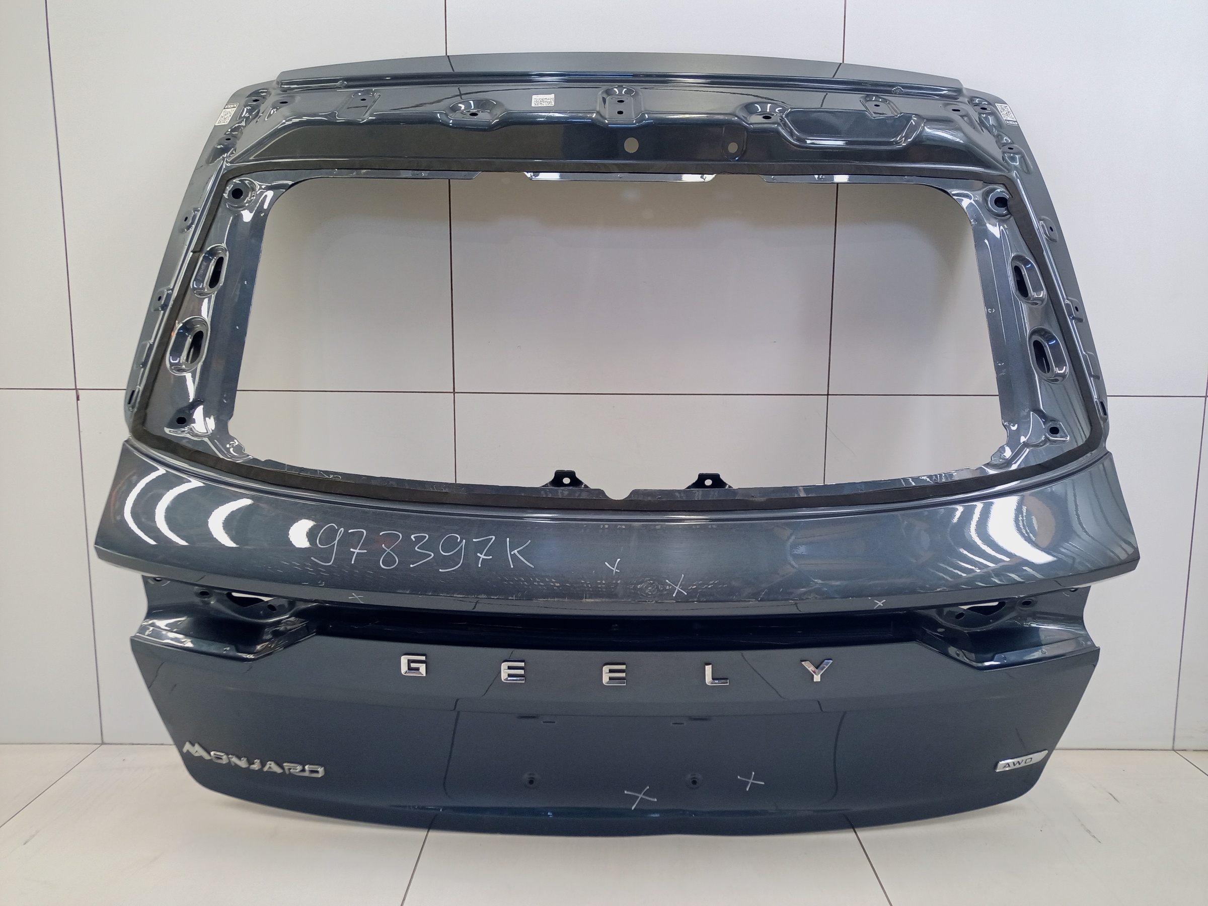 Крышка багажника Geely Monjaro
