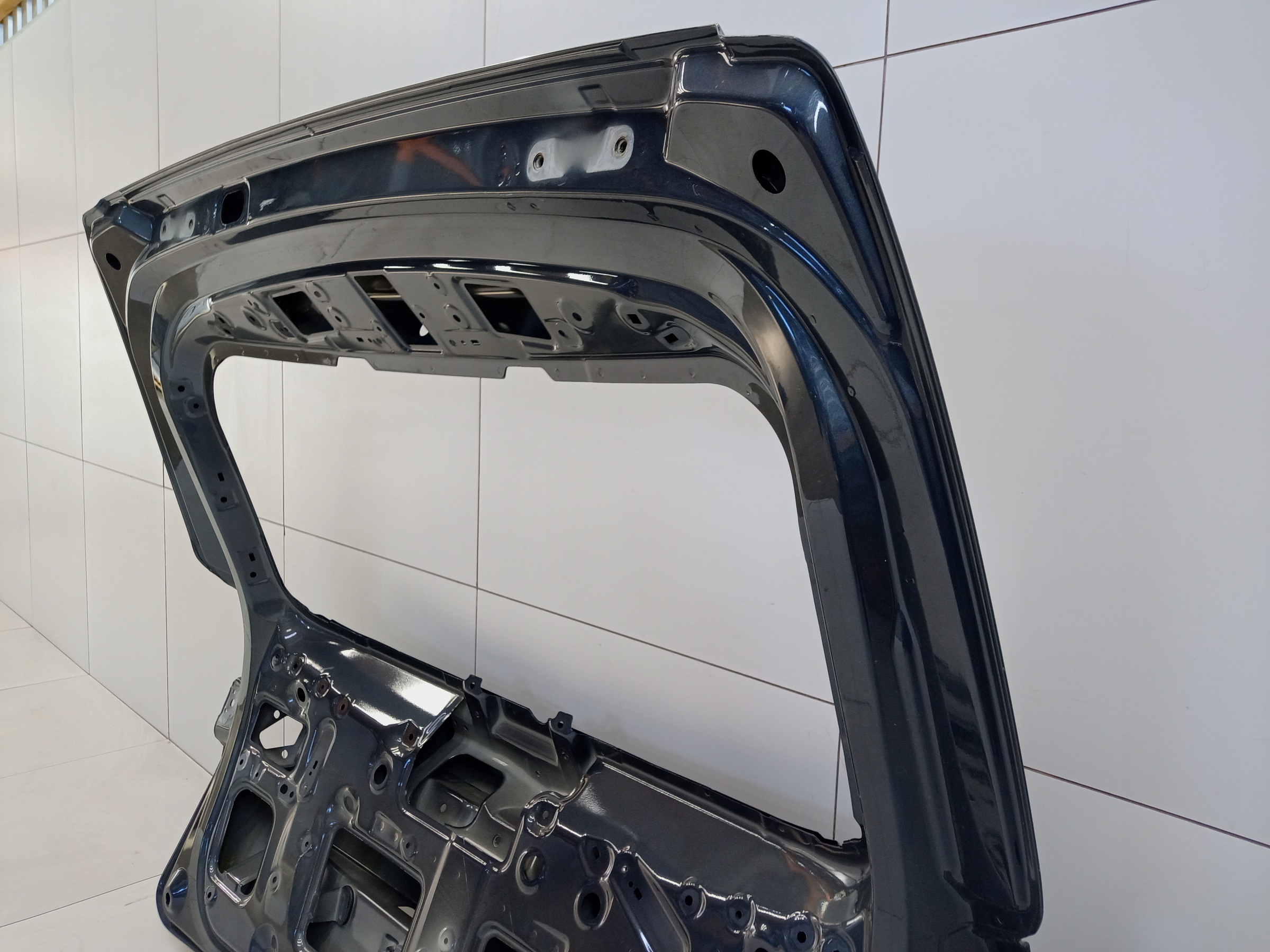 Крышка багажника Geely Monjaro