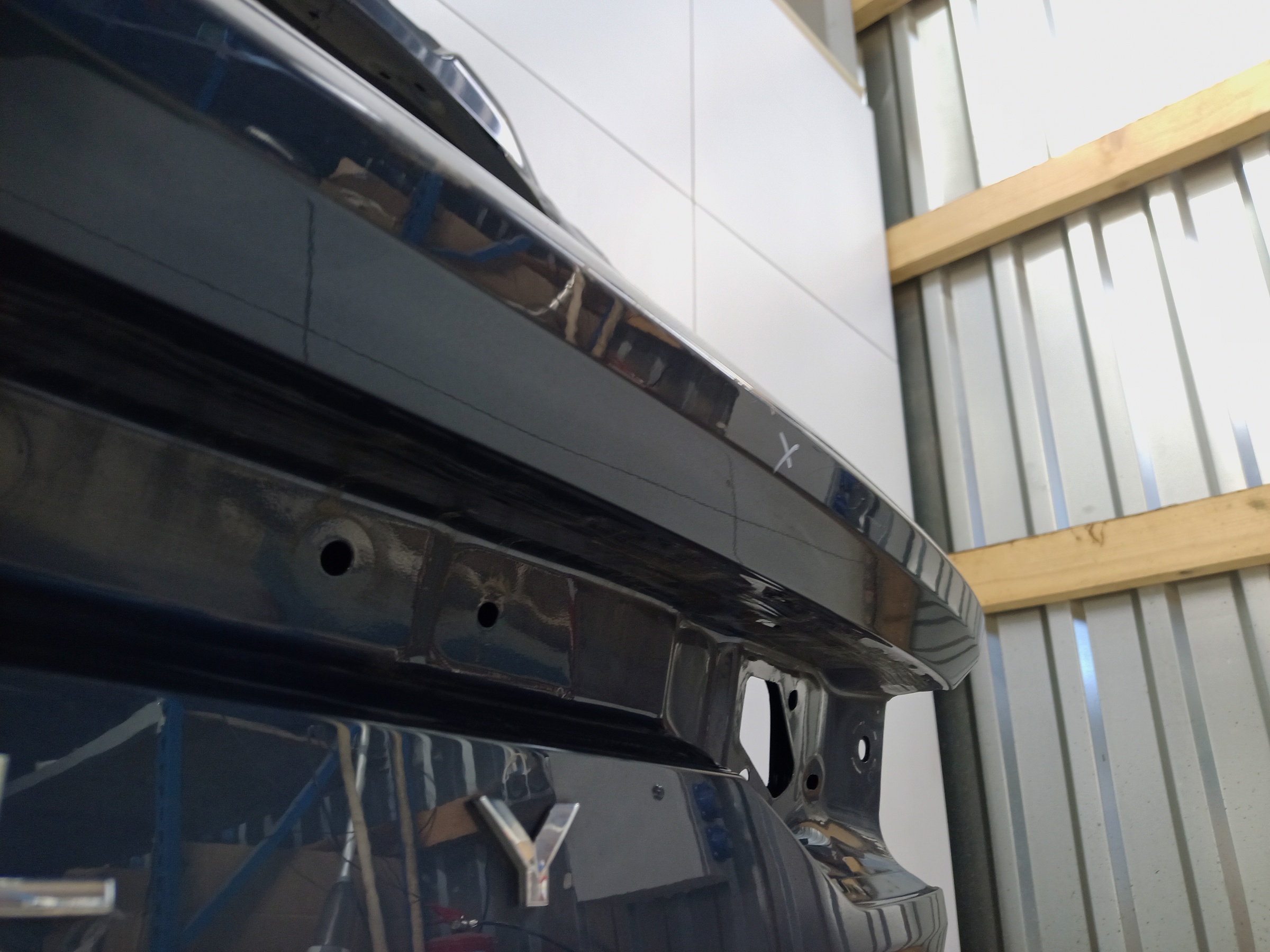 Крышка багажника Geely Monjaro