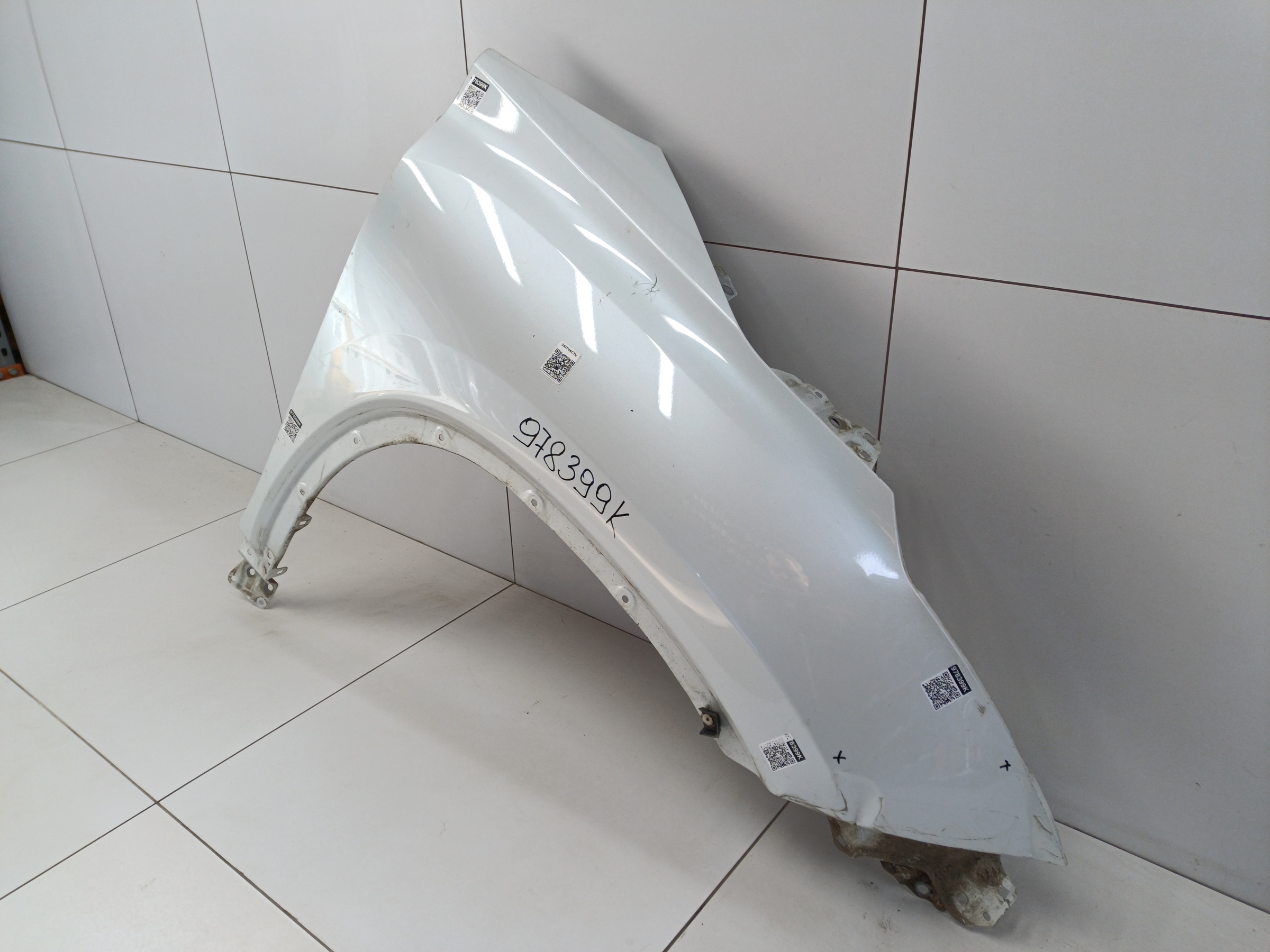 Крыло переднее правое Toyota Highlander 4