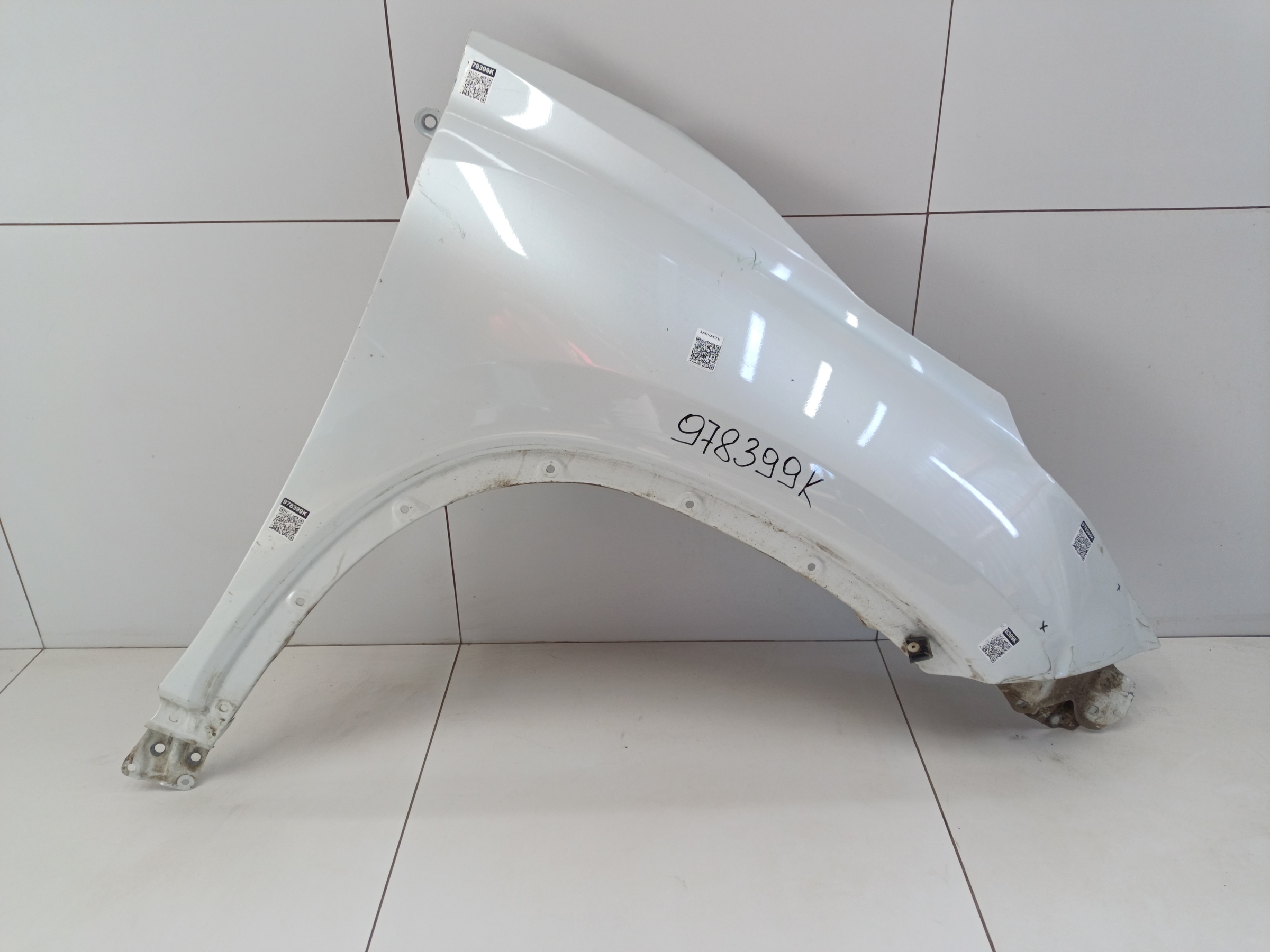 Крыло переднее правое Toyota Highlander 4