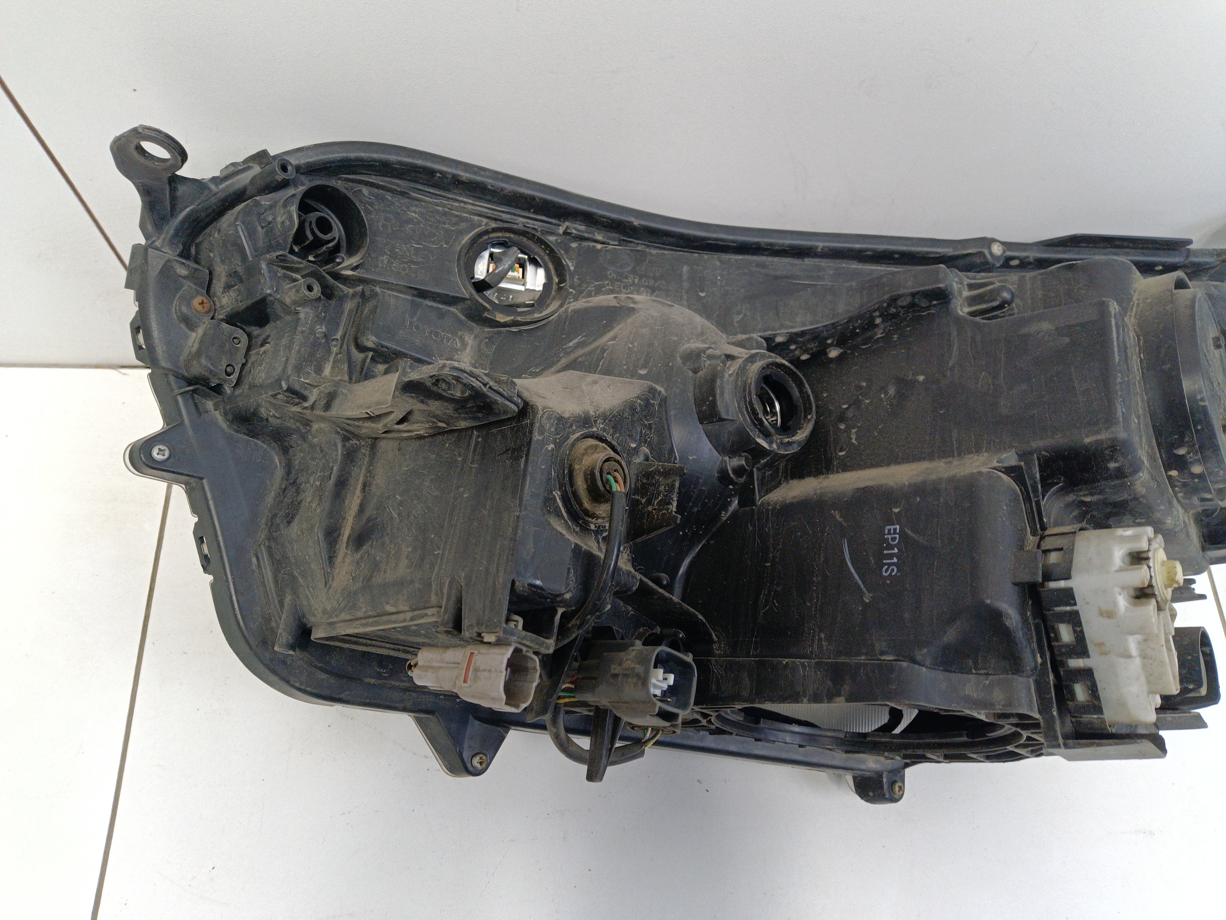 Фара передняя правая Toyota RAV4 CA40 Restail LED