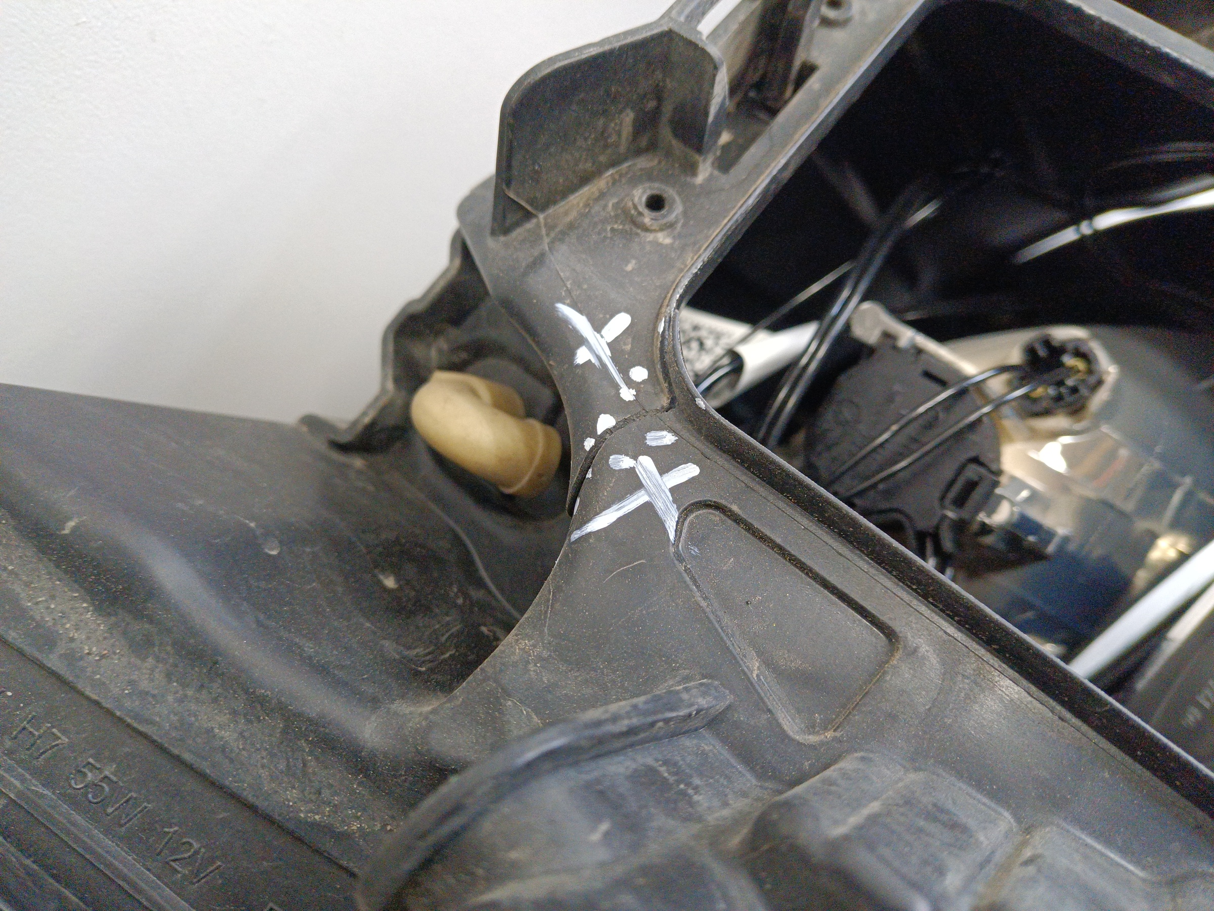 Фара передняя левая Peugeot Traveller