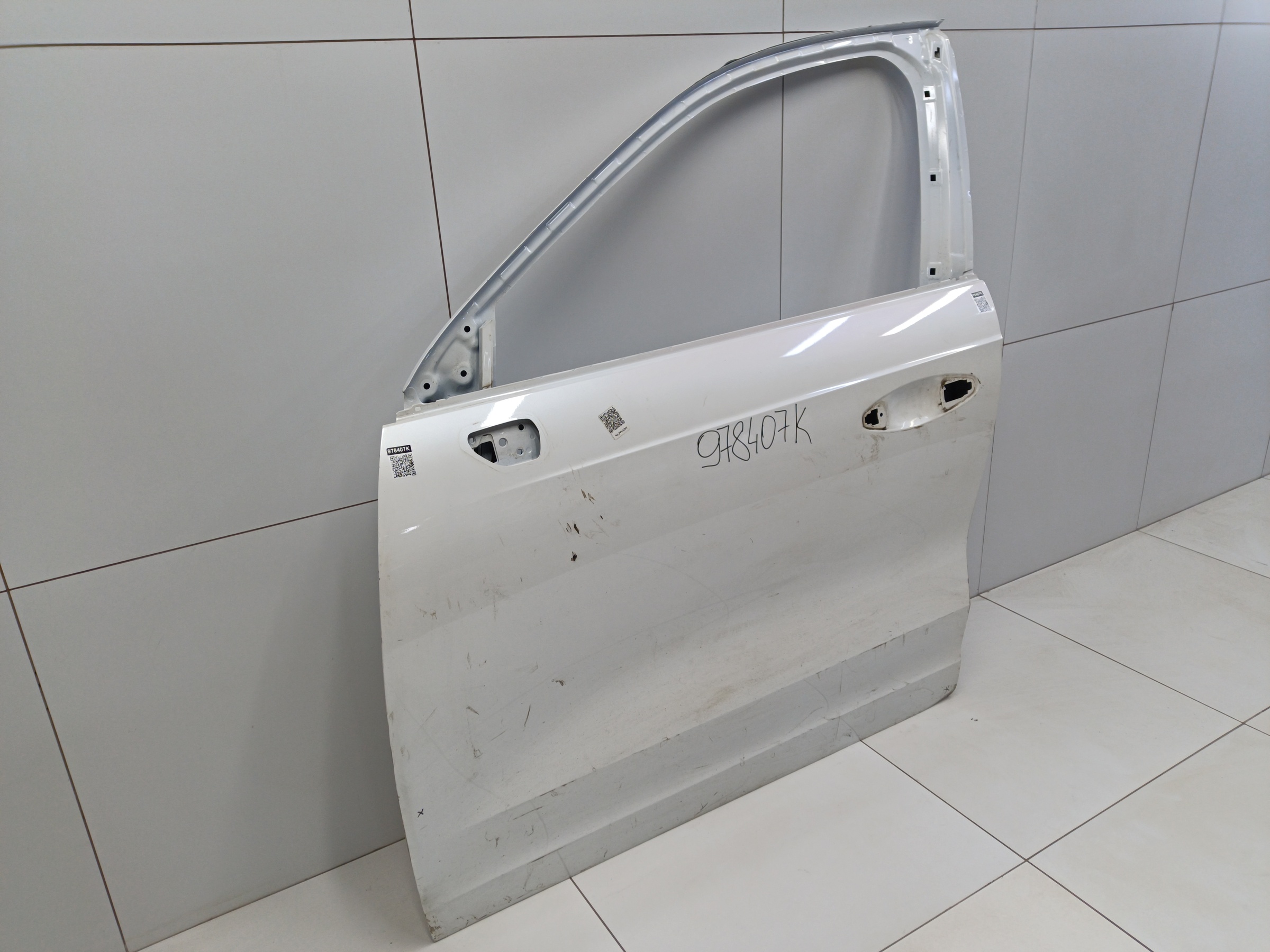 Дверь передняя левая Haval Jolion без молдинга