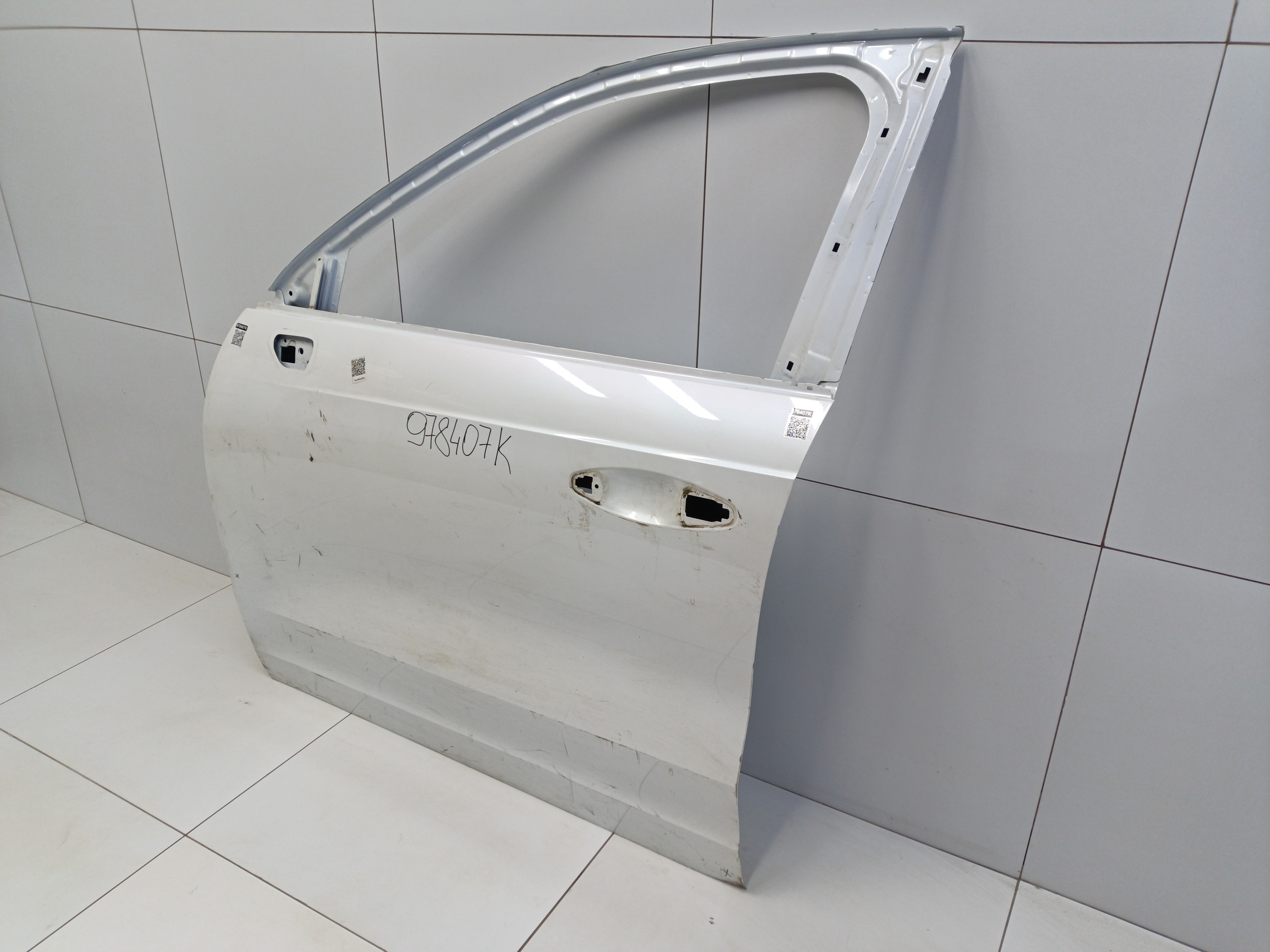 Дверь передняя левая Haval Jolion без молдинга