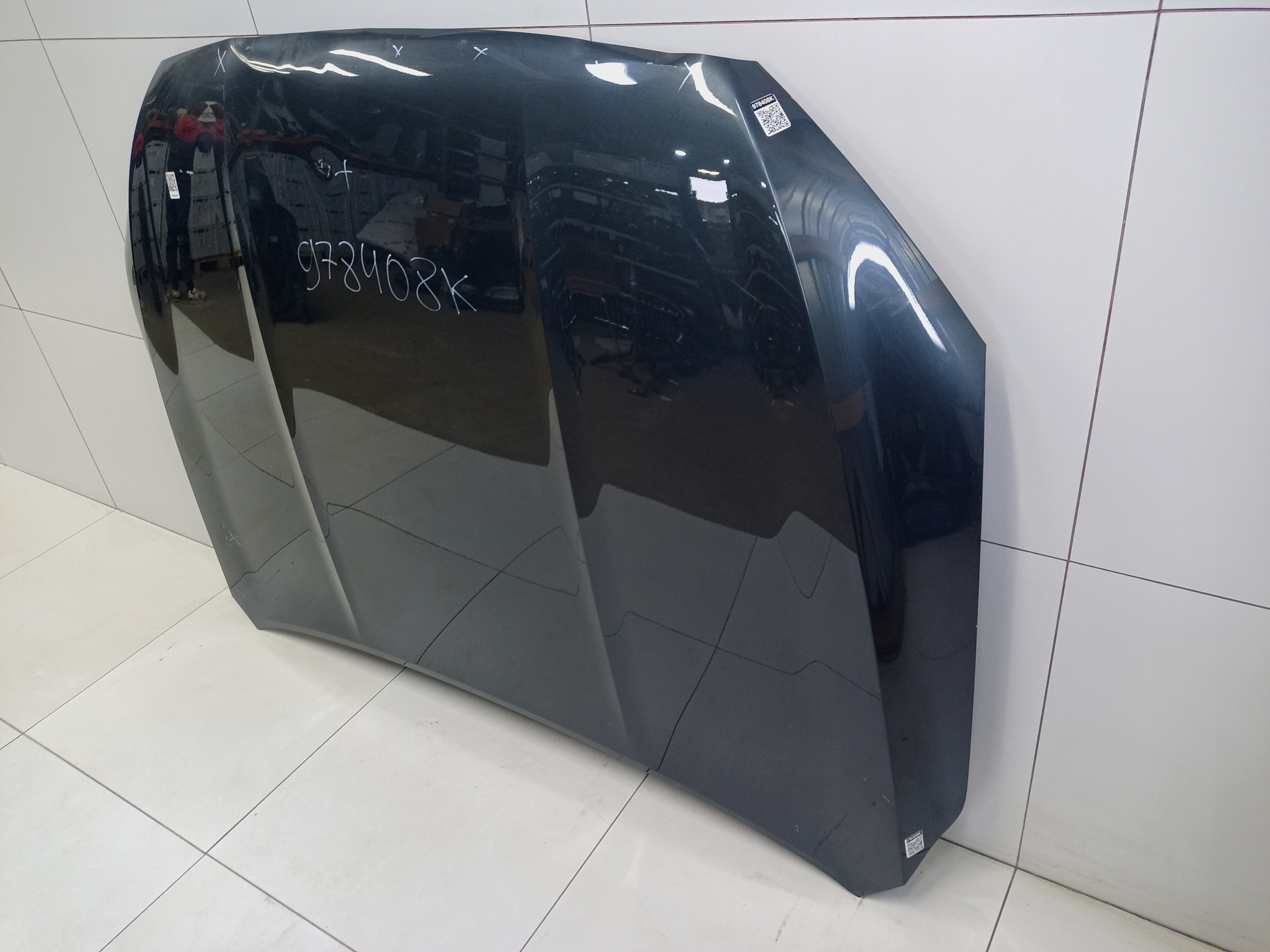 Капот Geely Monjaro