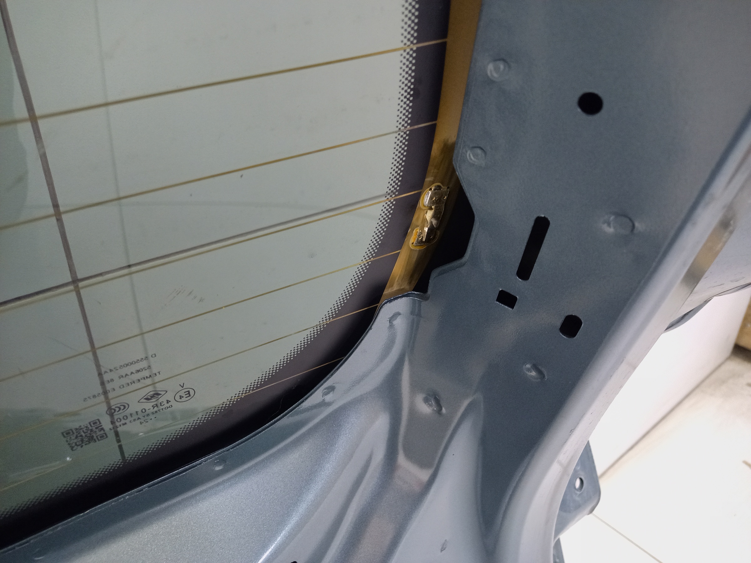 Стекло крышки багажника Jaecoo J7