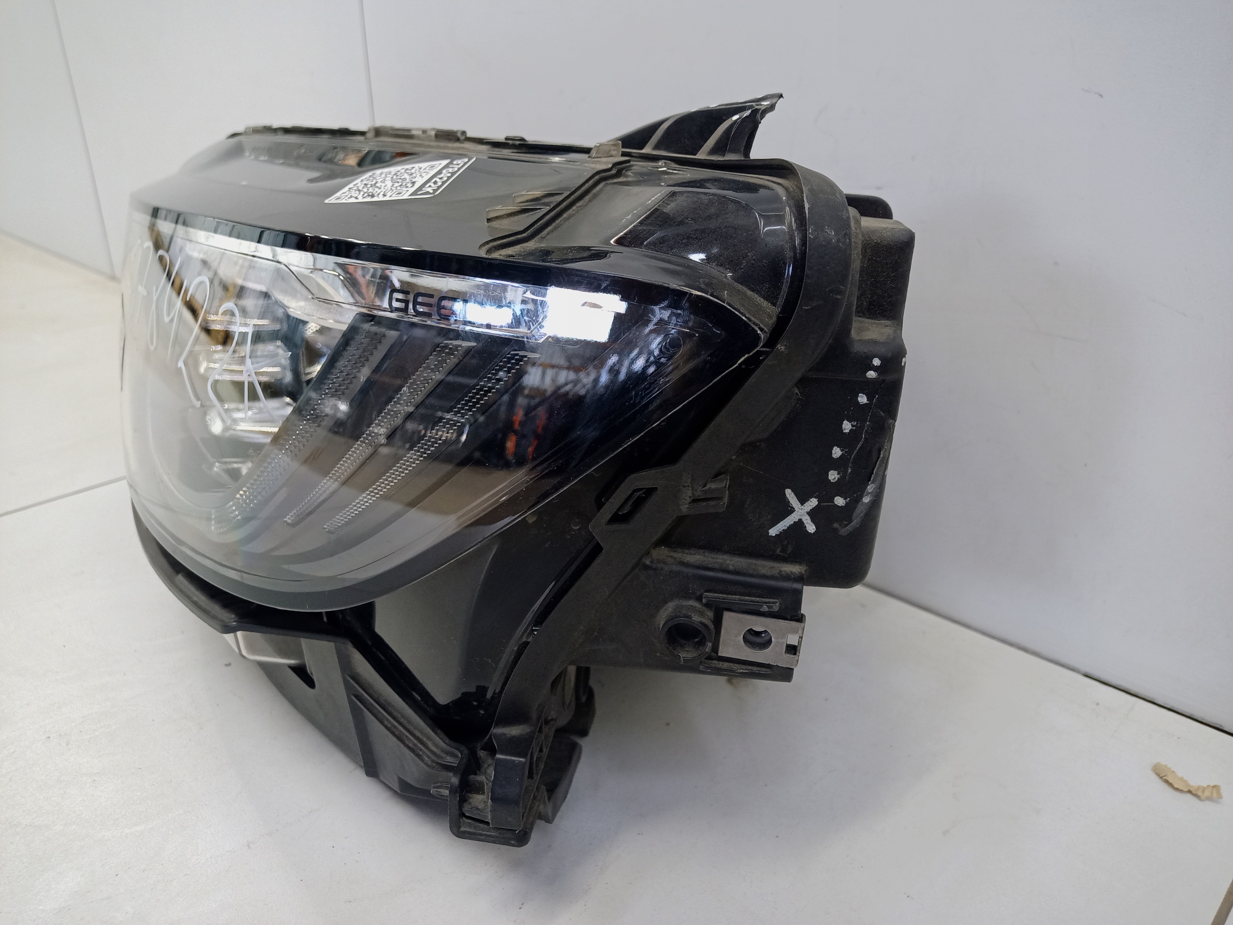 Фара передняя левая Geely Atlas Pro LED