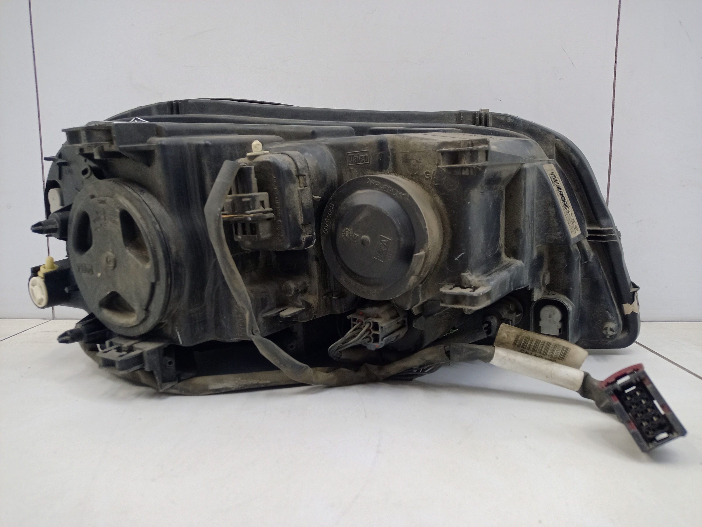 Фара передняя левая Volvo XC90 1 Restail ксенон