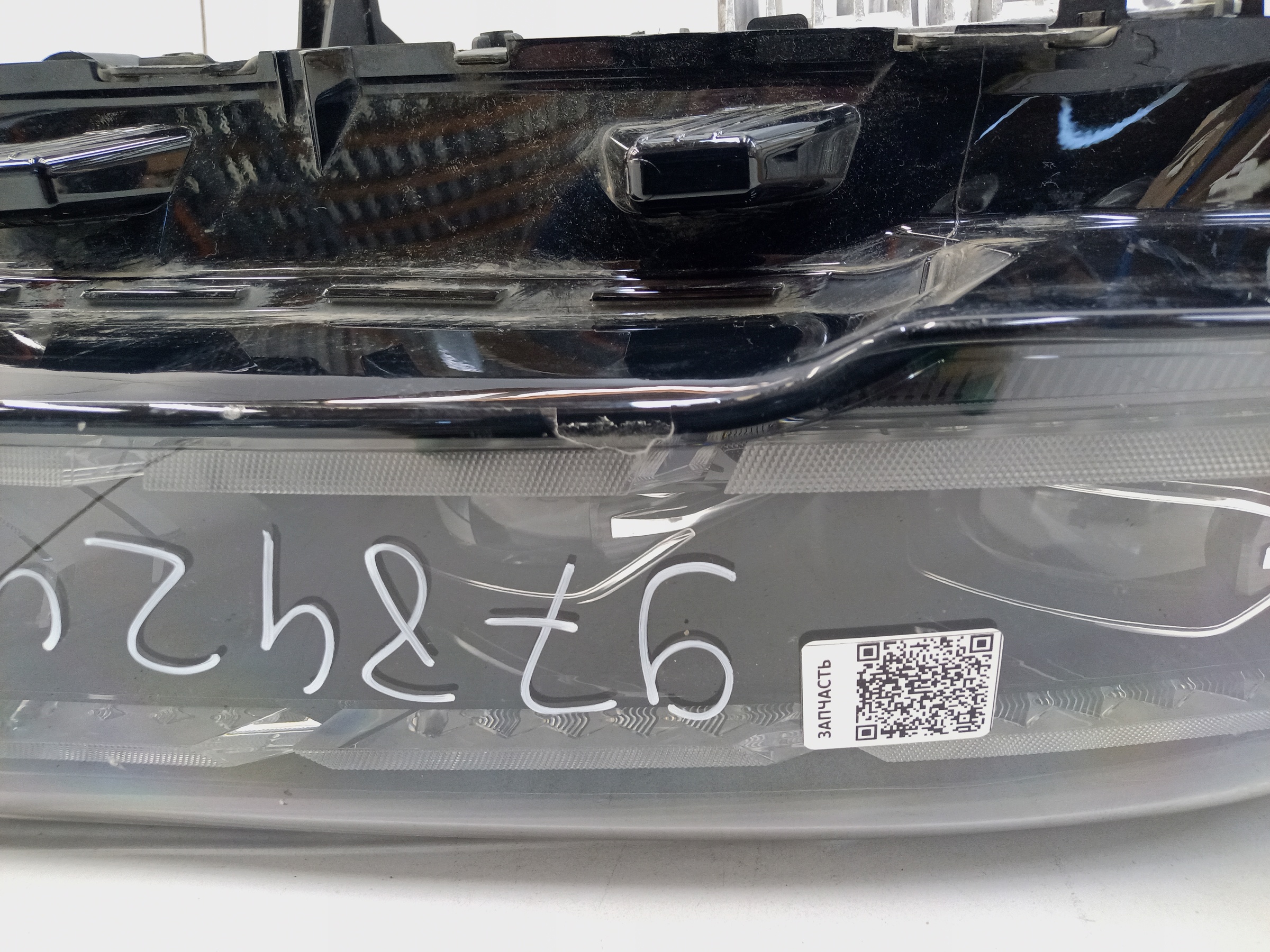 Фара передняя правая Geely Monjaro LED