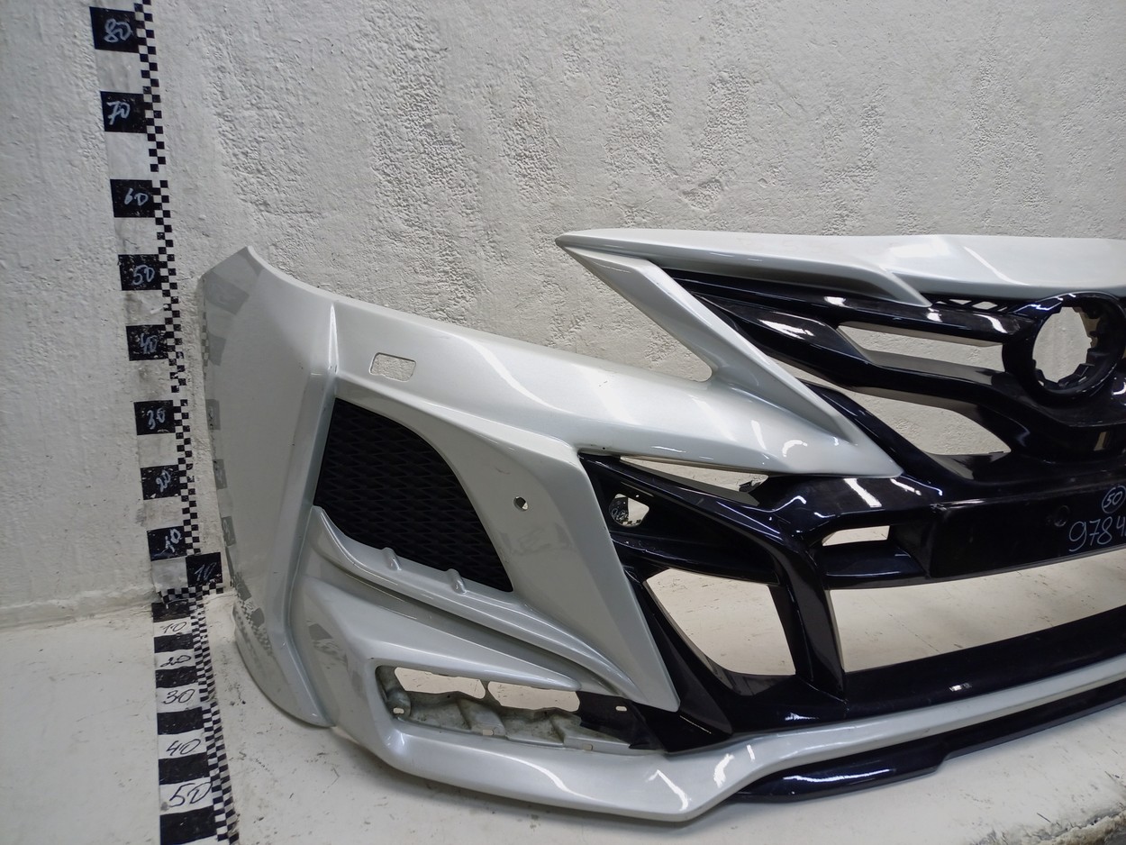 Бампер передний Toyota Camry V70 Khann