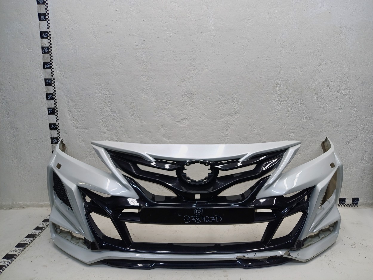 Бампер передний Toyota Camry V70 Khann