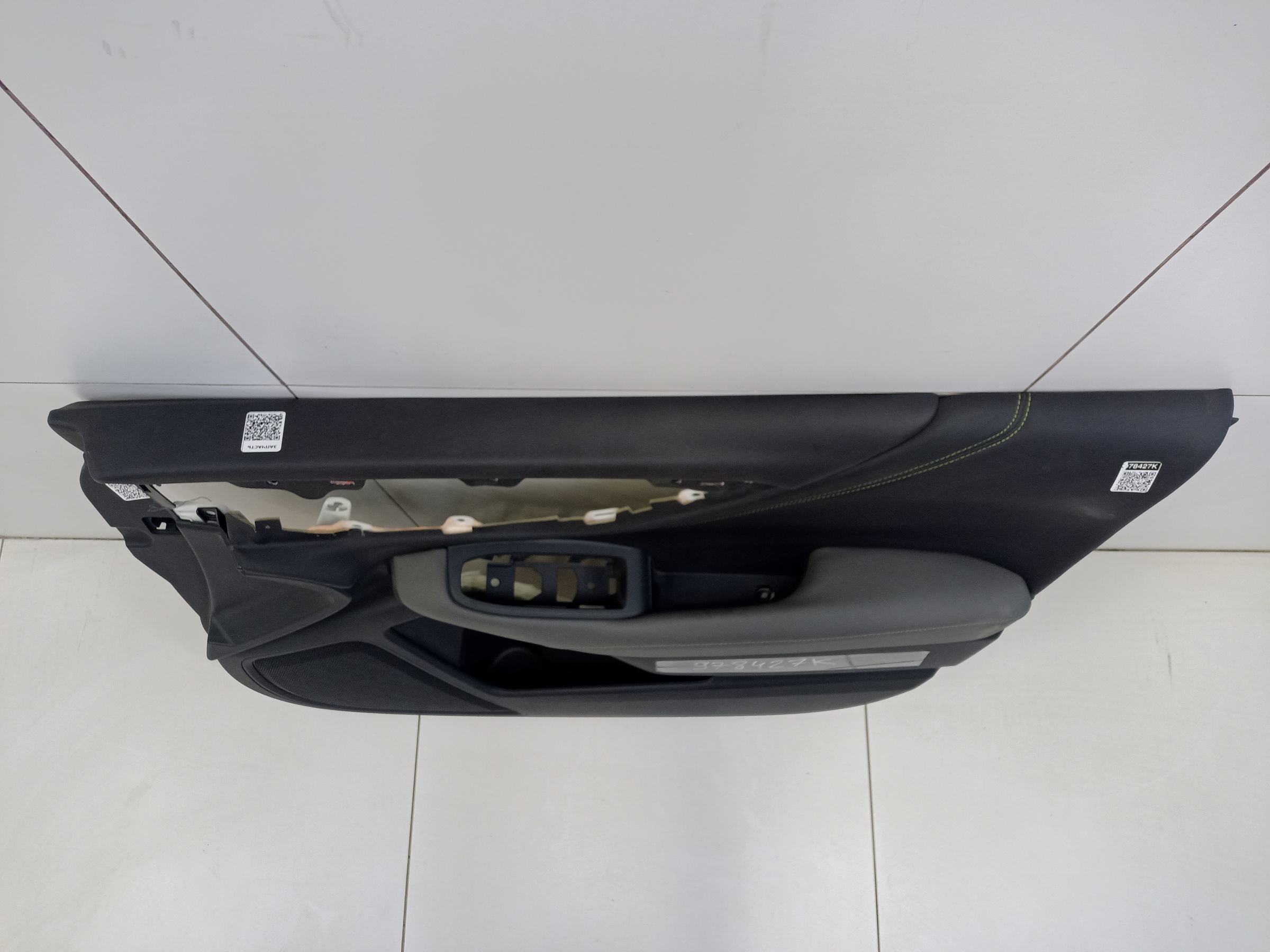 Обшивка двери передней правой Subaru Outback 6