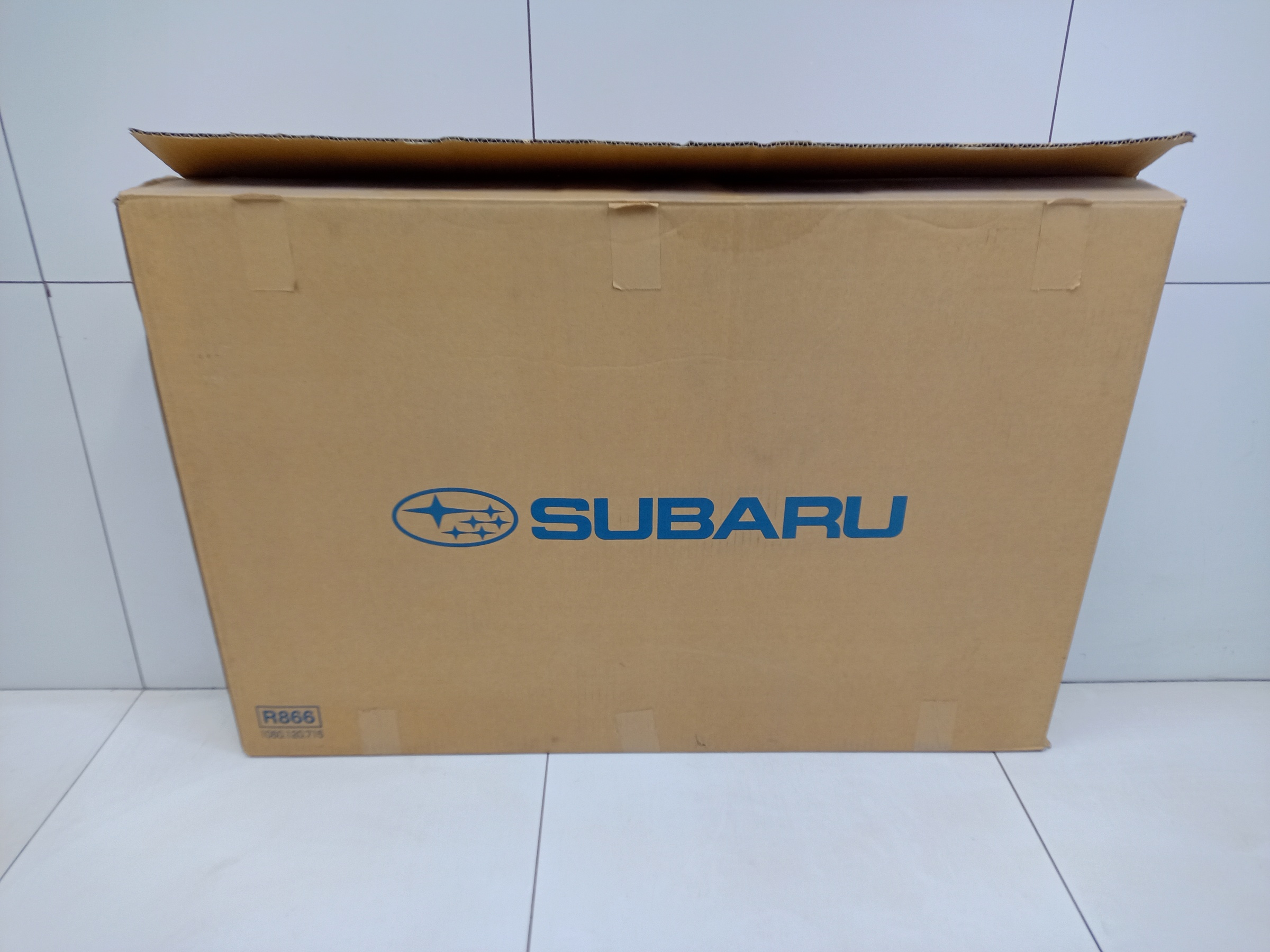 Обшивка двери передней правой Subaru Outback 6