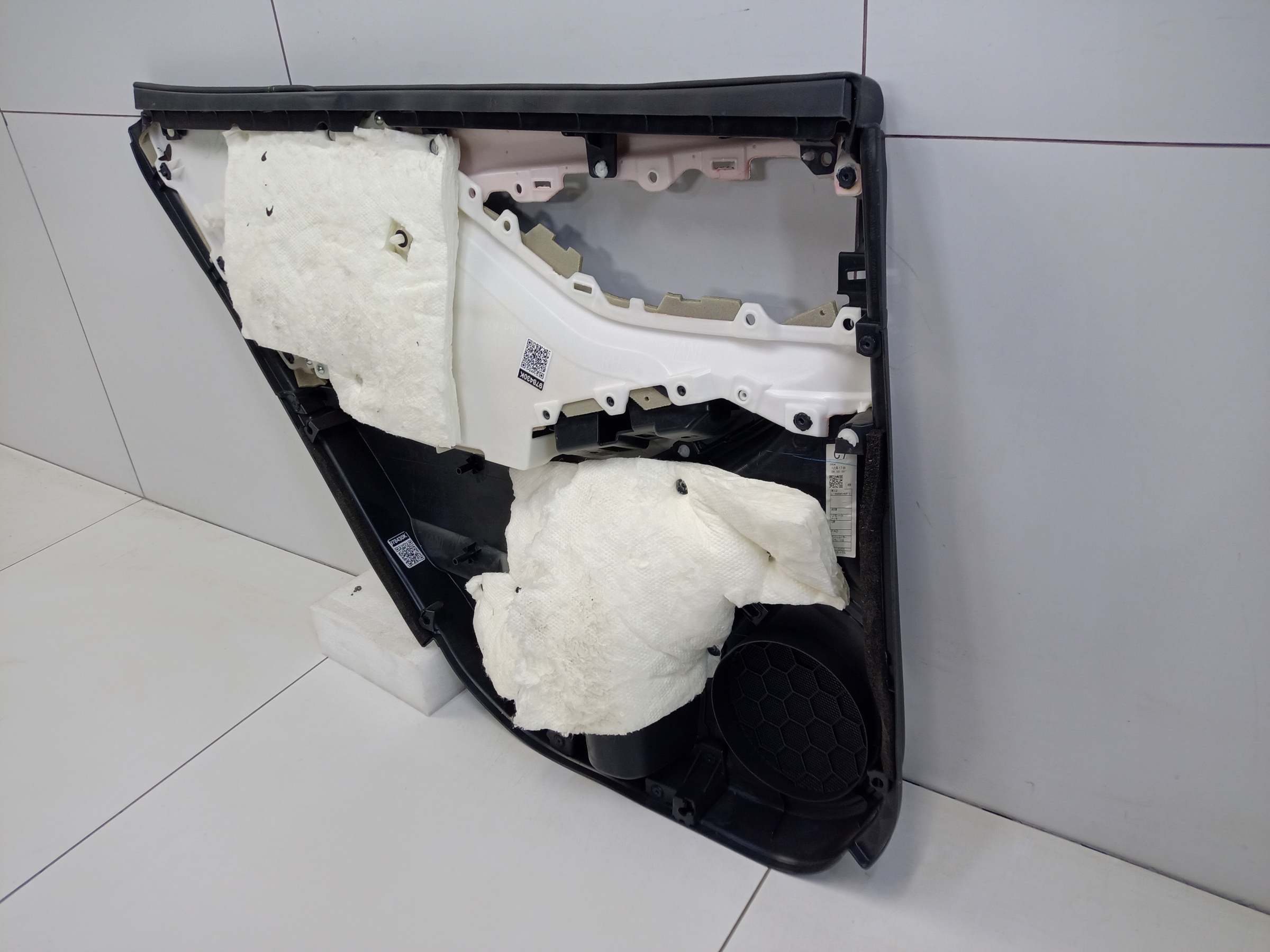 Обшивка двери задней правой Subaru Outback 6