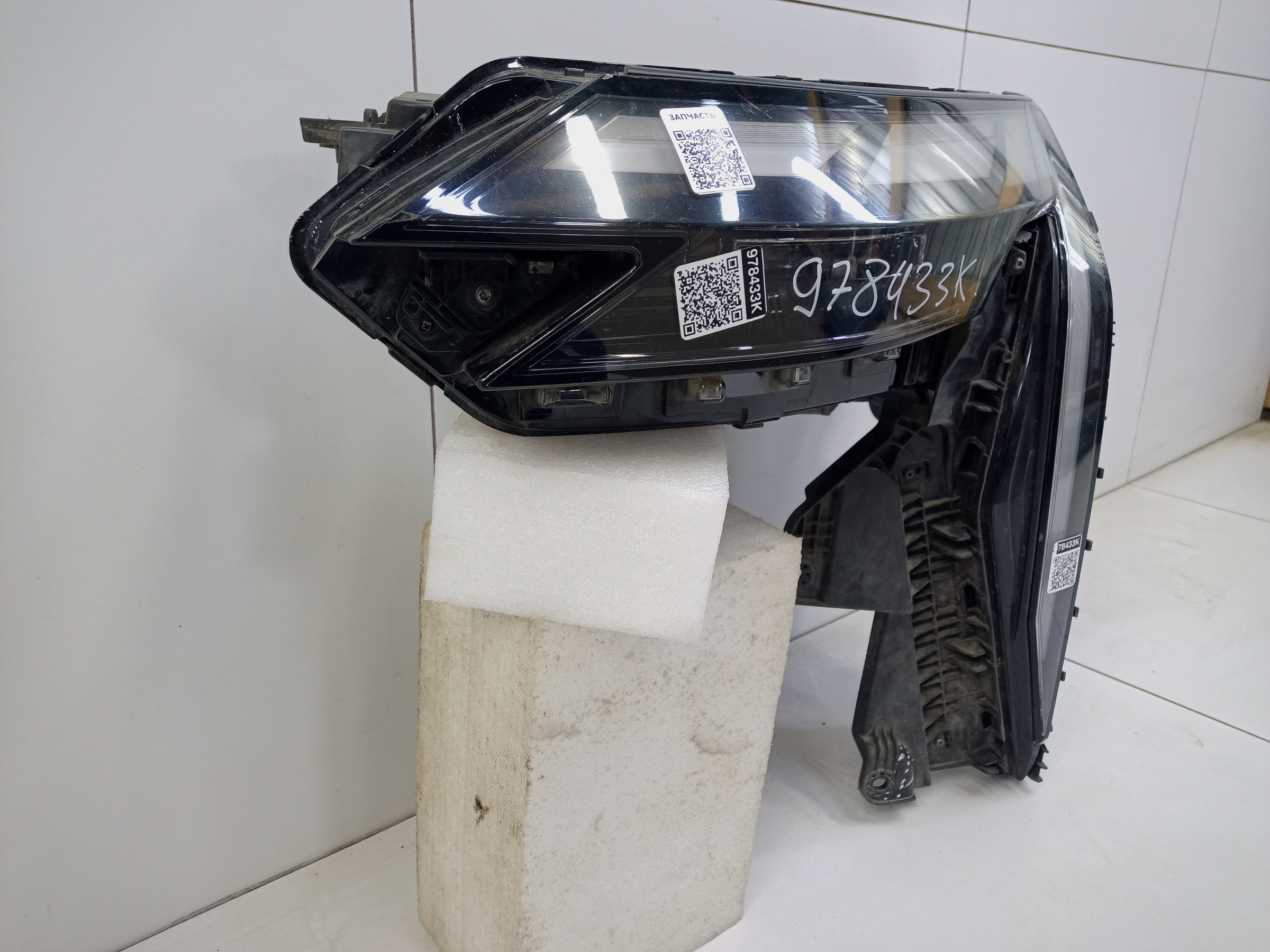 Фара передняя левая Geely Atlas 2 LED