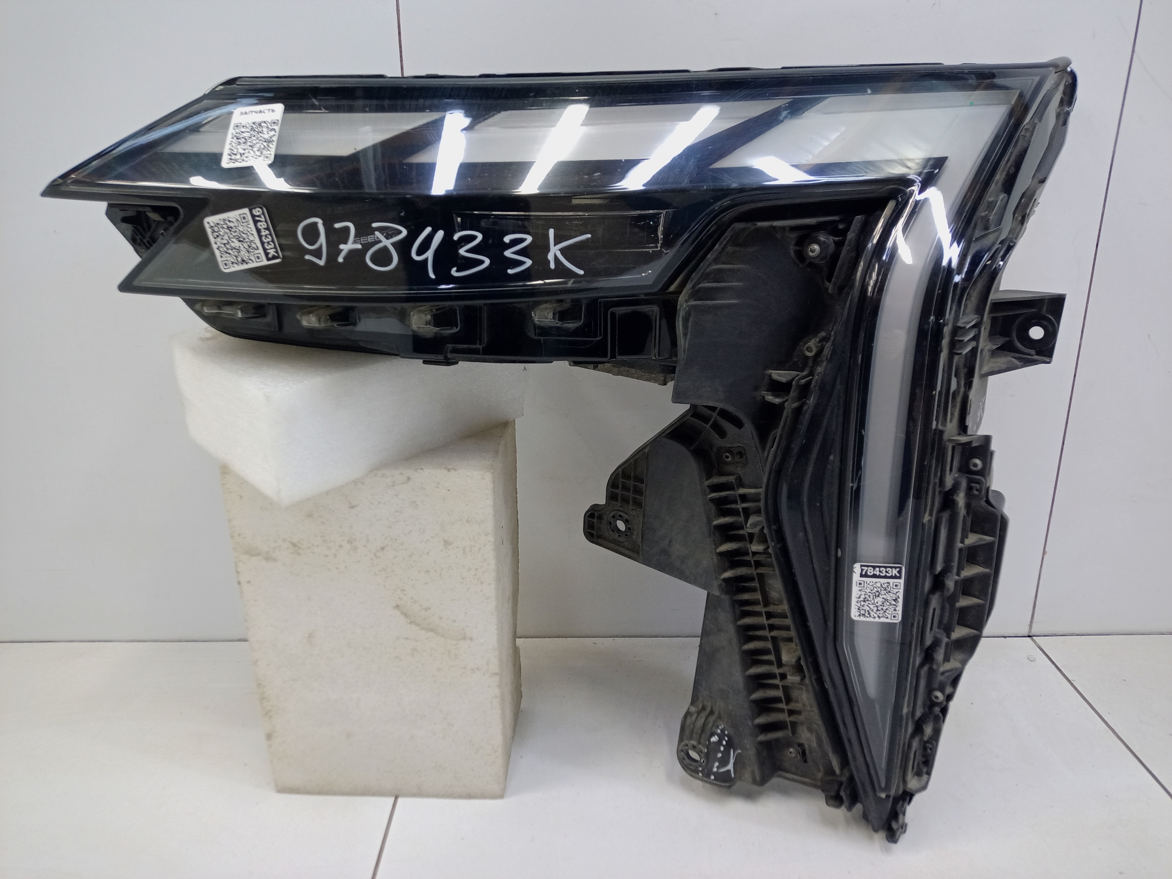 Фара передняя левая Geely Atlas 2 LED