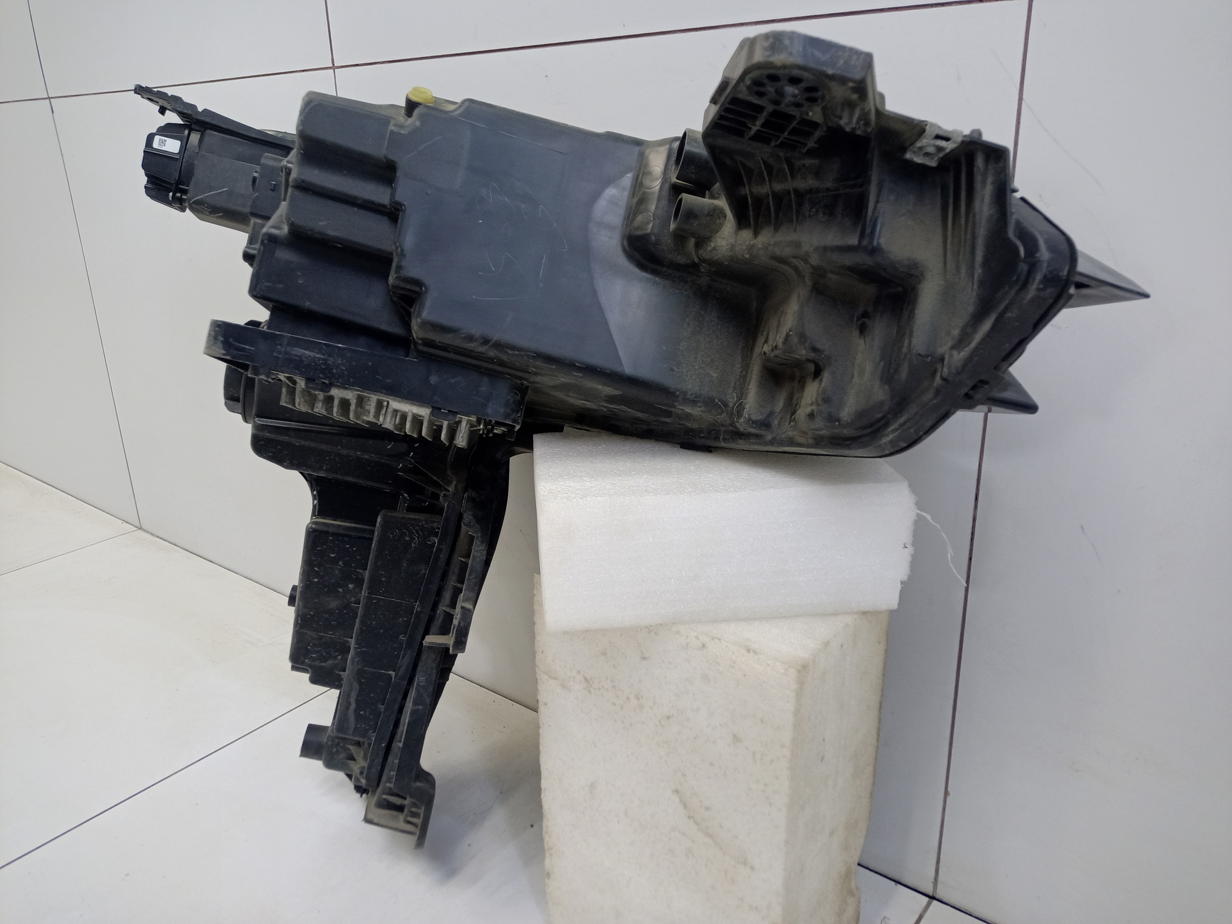 Фара передняя левая Geely Atlas 2 LED