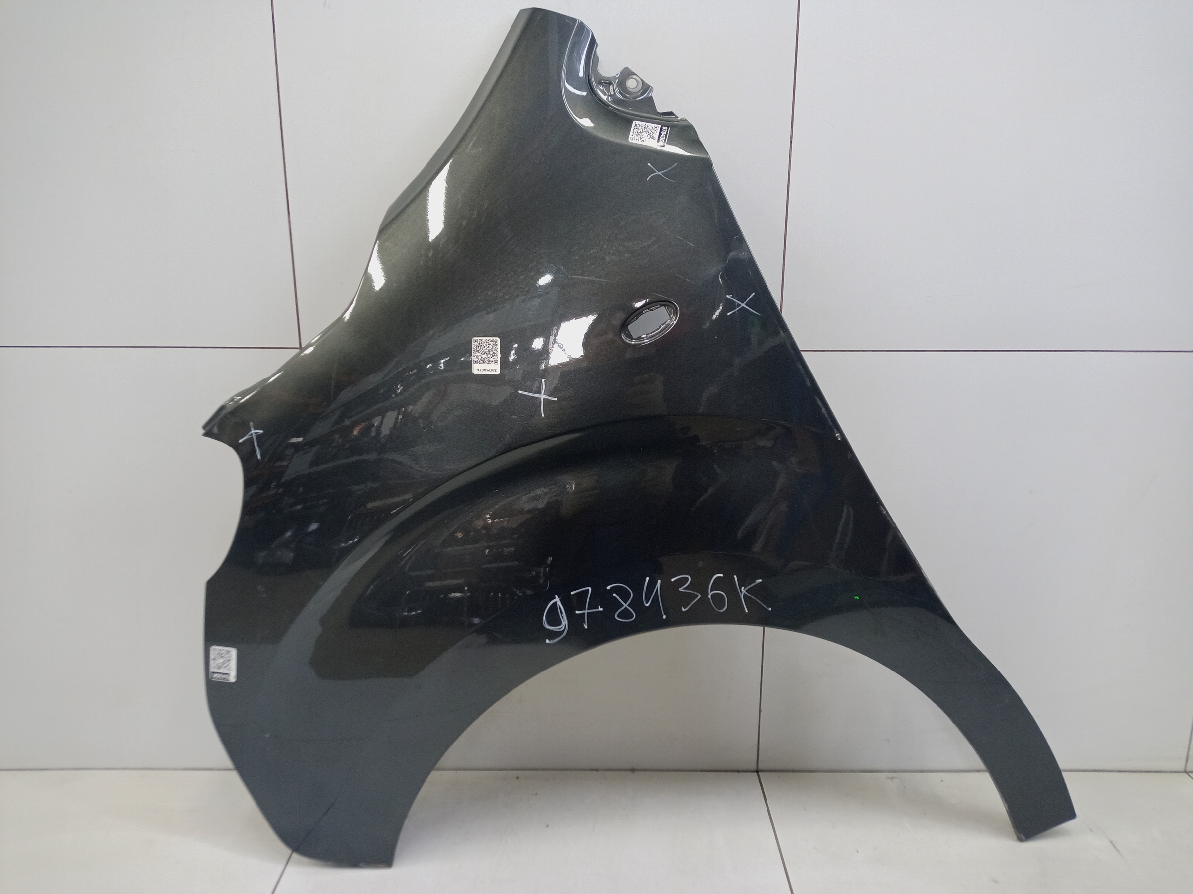 Крыло переднее левое Peugeot Traveller