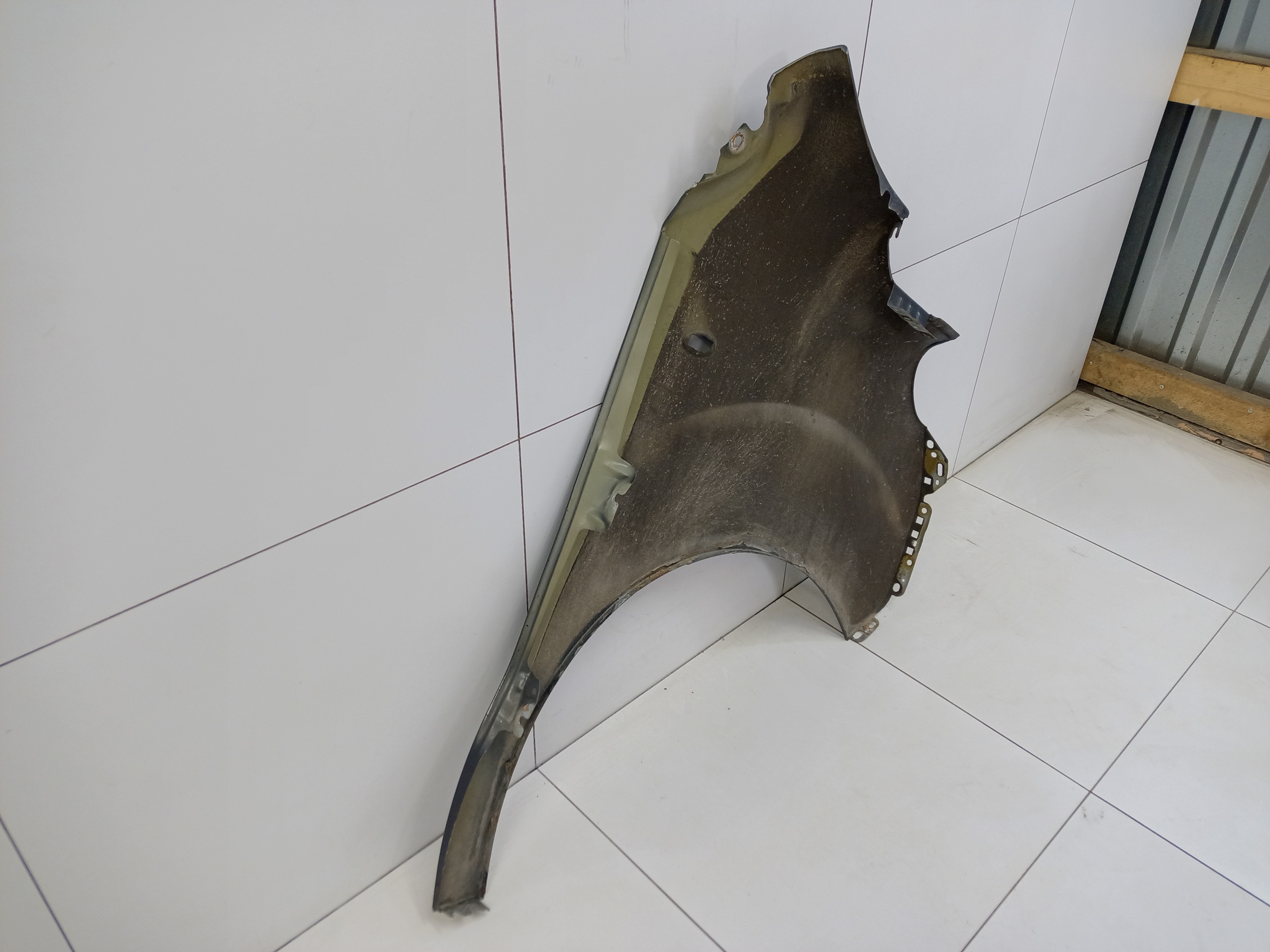 Крыло переднее левое Peugeot Traveller