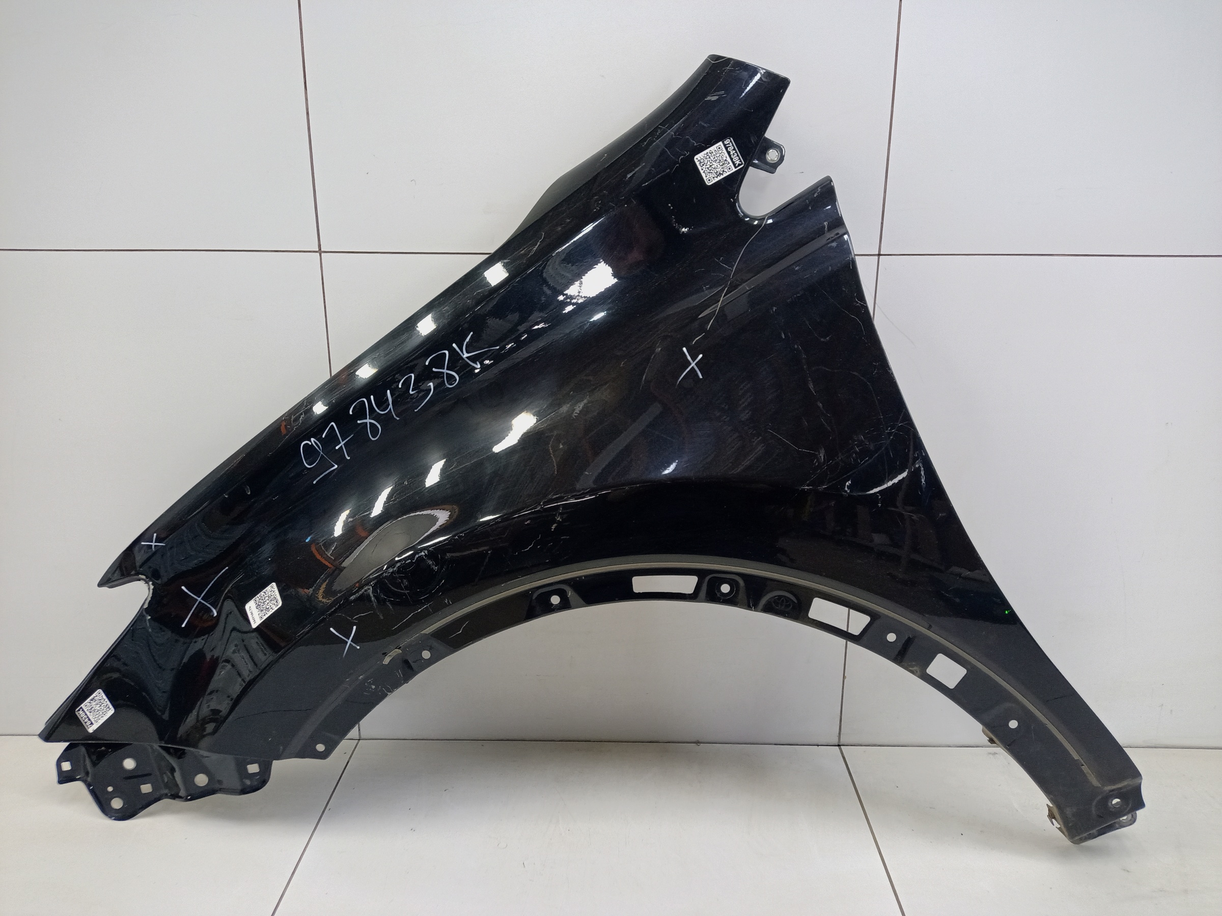 Крыло переднее левое Toyota RAV4 CA40