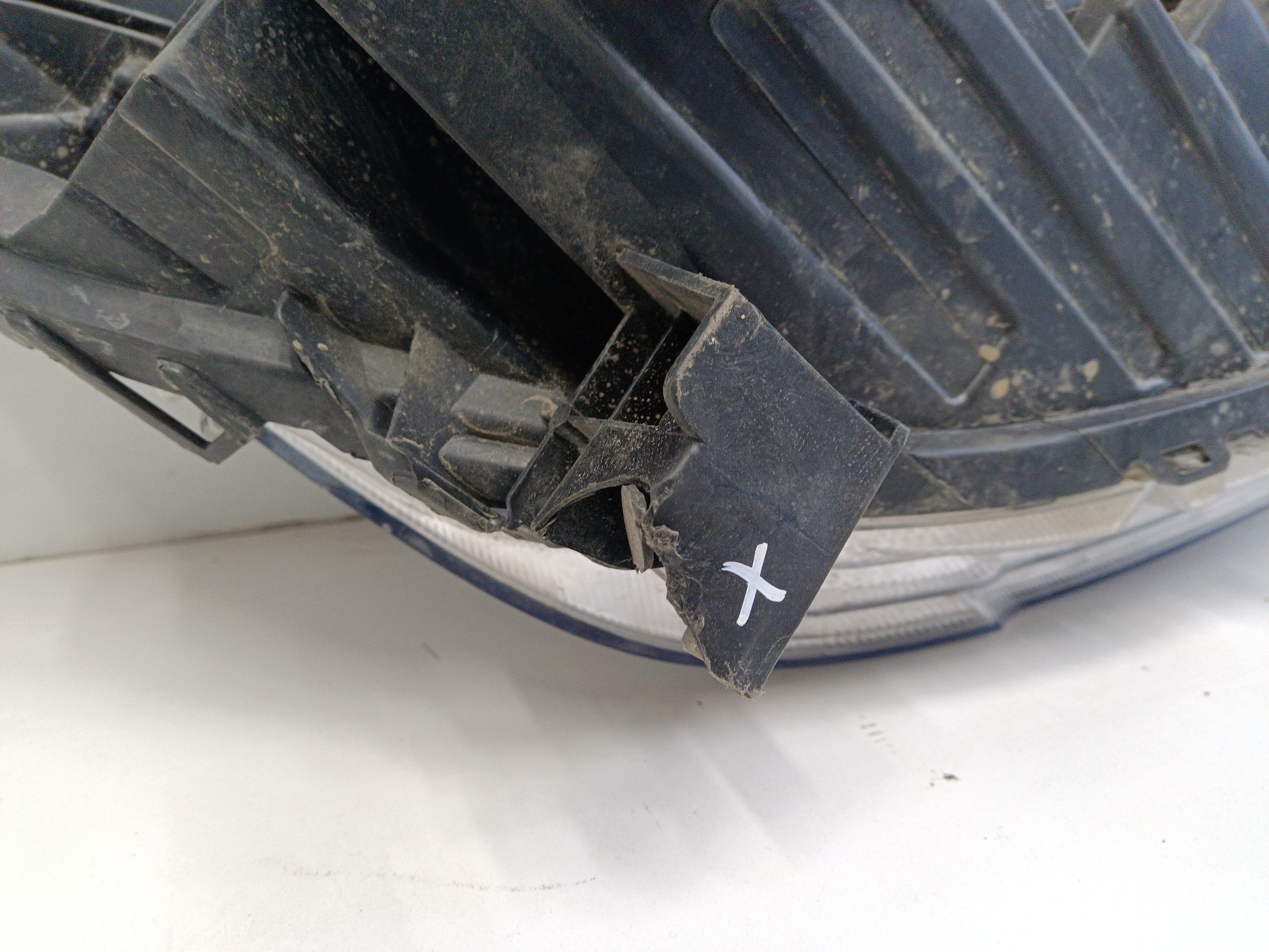 Фара передняя левая Haval M6 2 LED