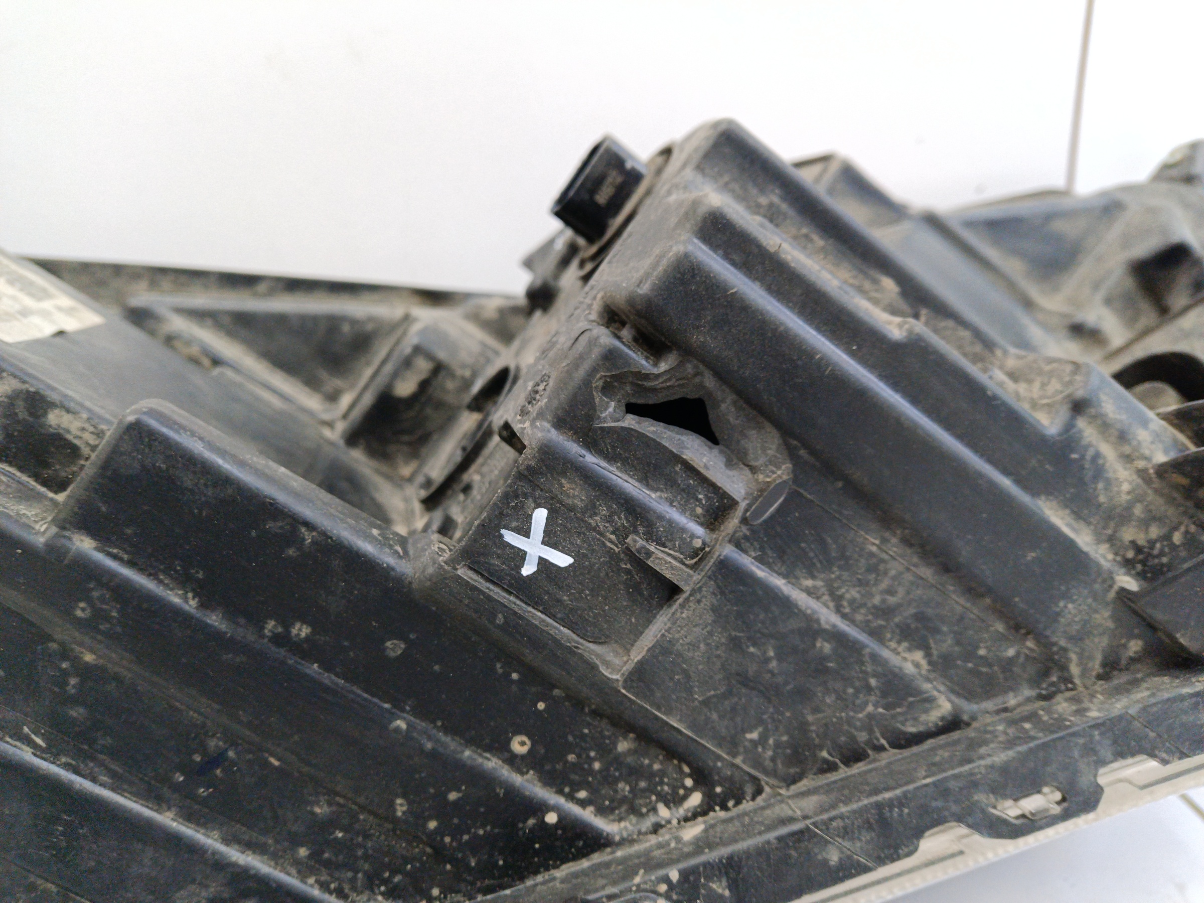 Фара передняя левая Haval M6 2 LED