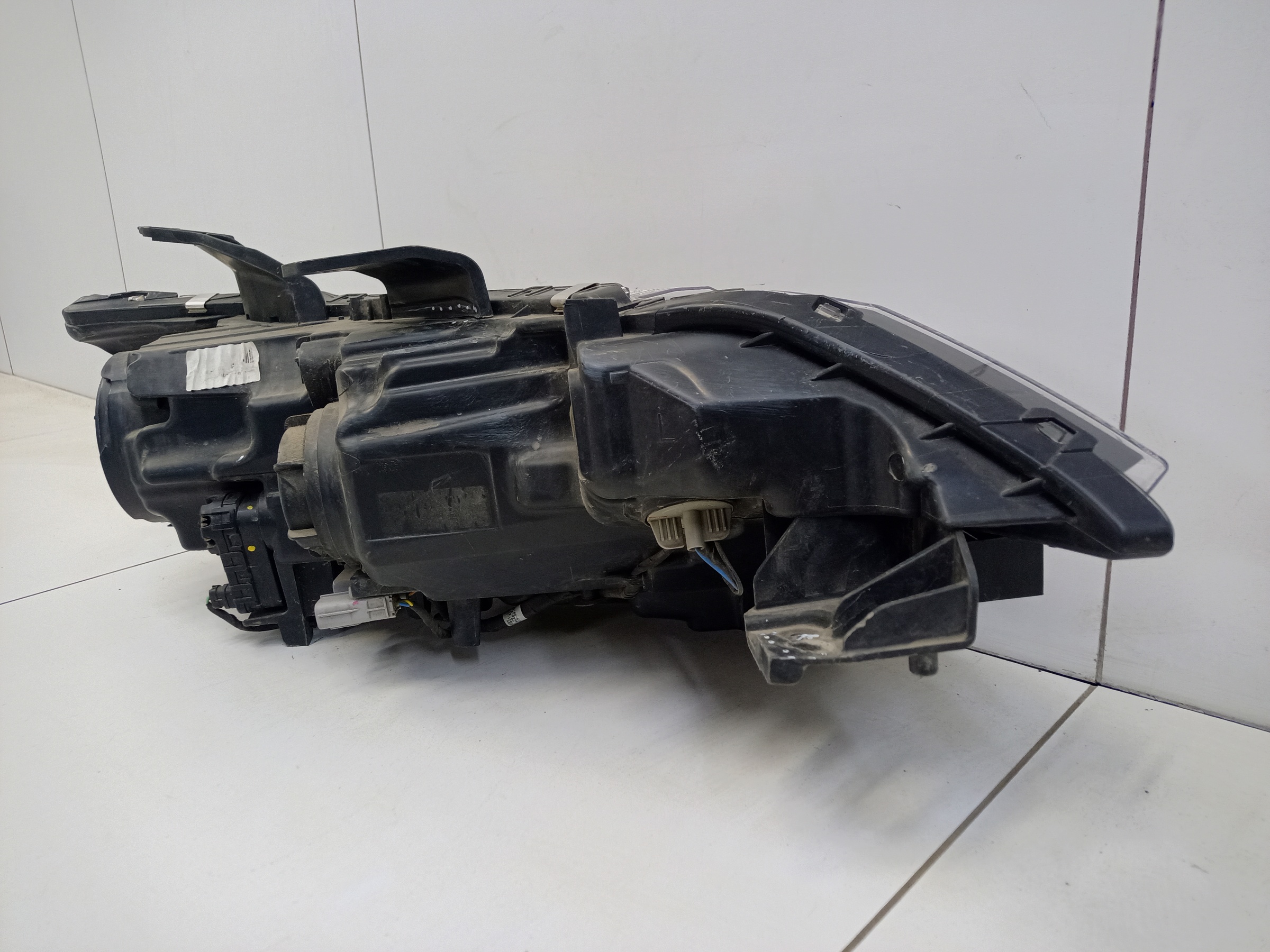 Фара передняя левая Mitsubishi Outlander 3 Restail 2 галоген