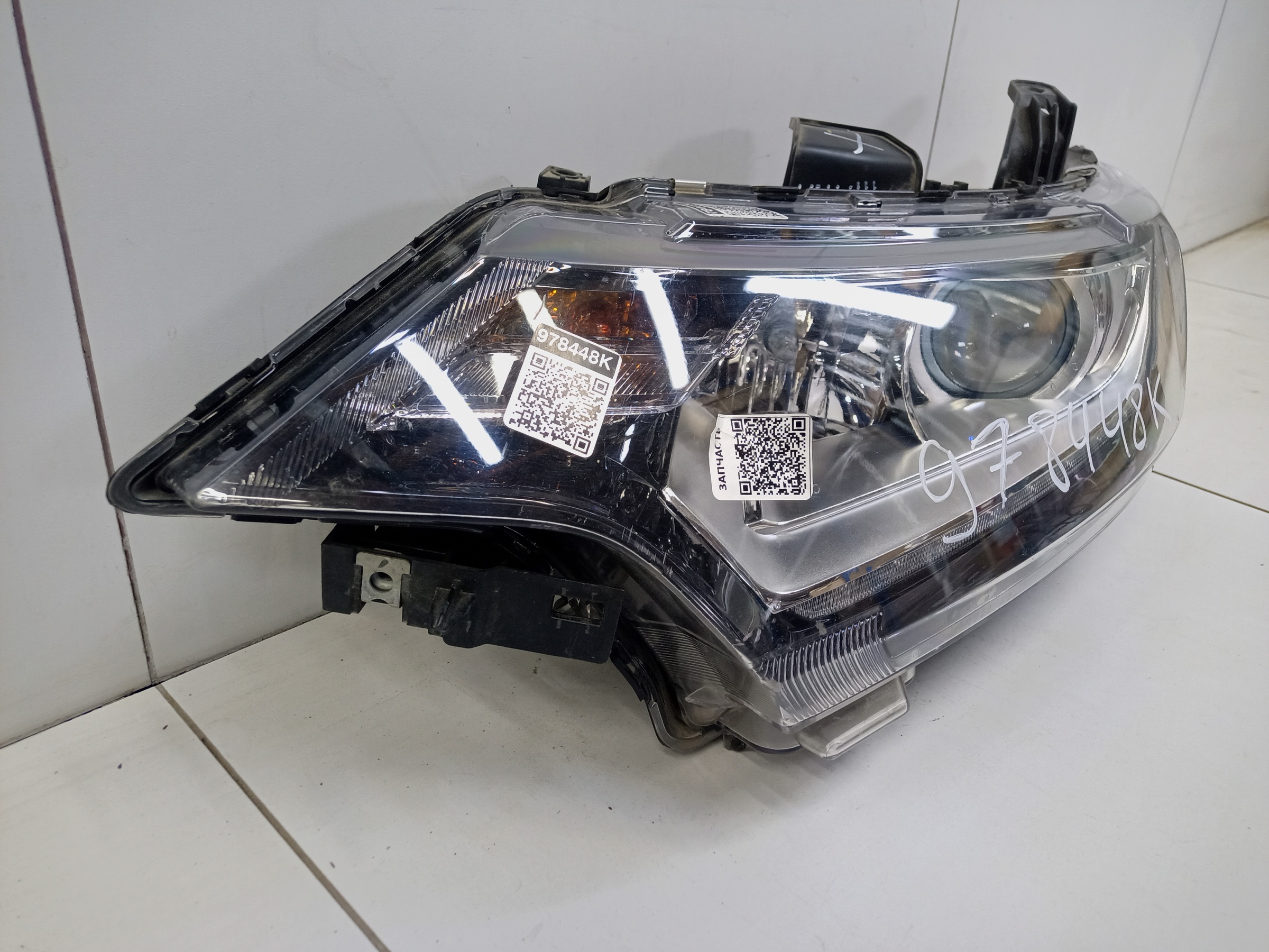 Фара передняя левая Mitsubishi Outlander 3 Restail 2 галоген