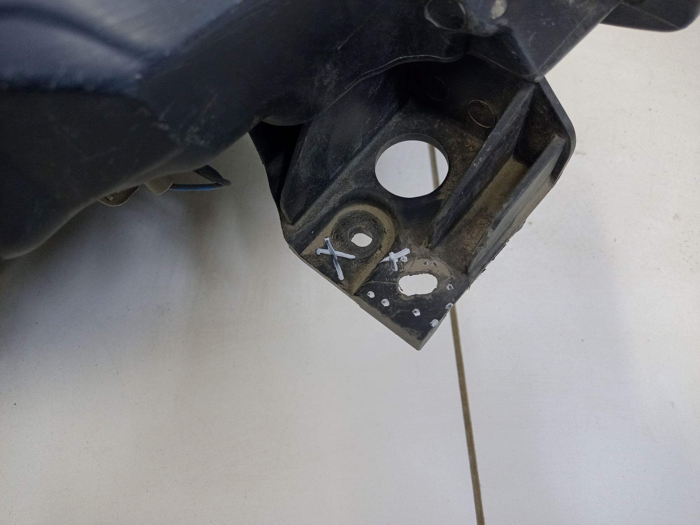 Фара передняя левая Mitsubishi Outlander 3 Restail 2 галоген