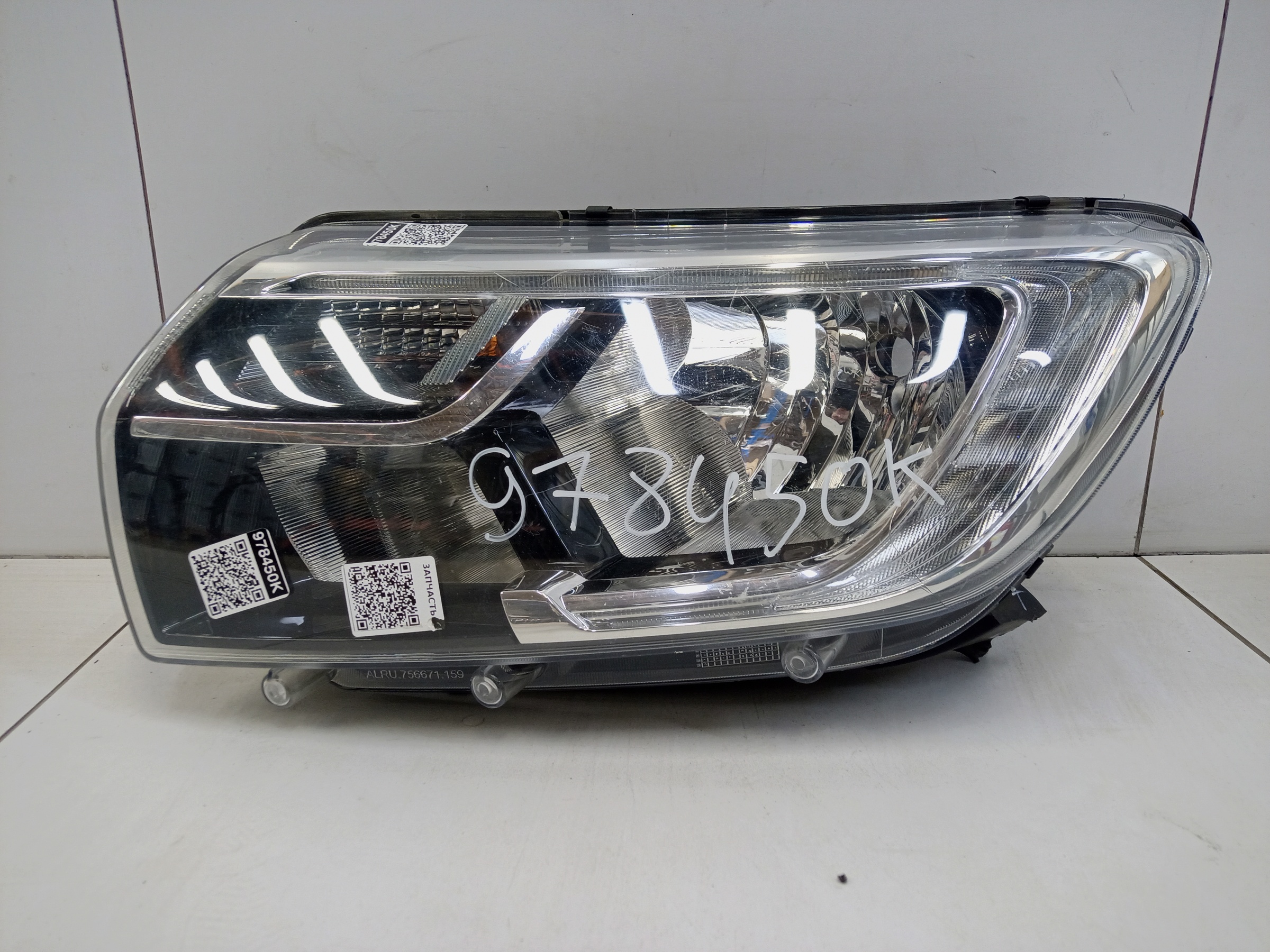 Фара передняя левая Renault Logan 2 Restail галоген с ДХО