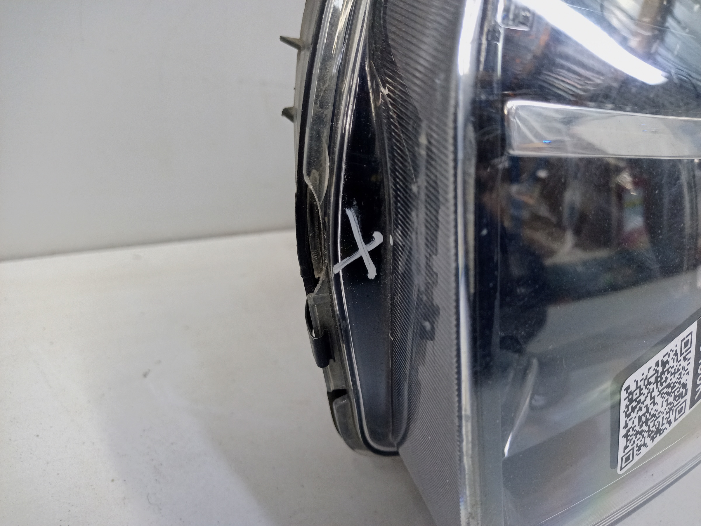 Фара передняя левая Renault Logan 2 Restail галоген с ДХО