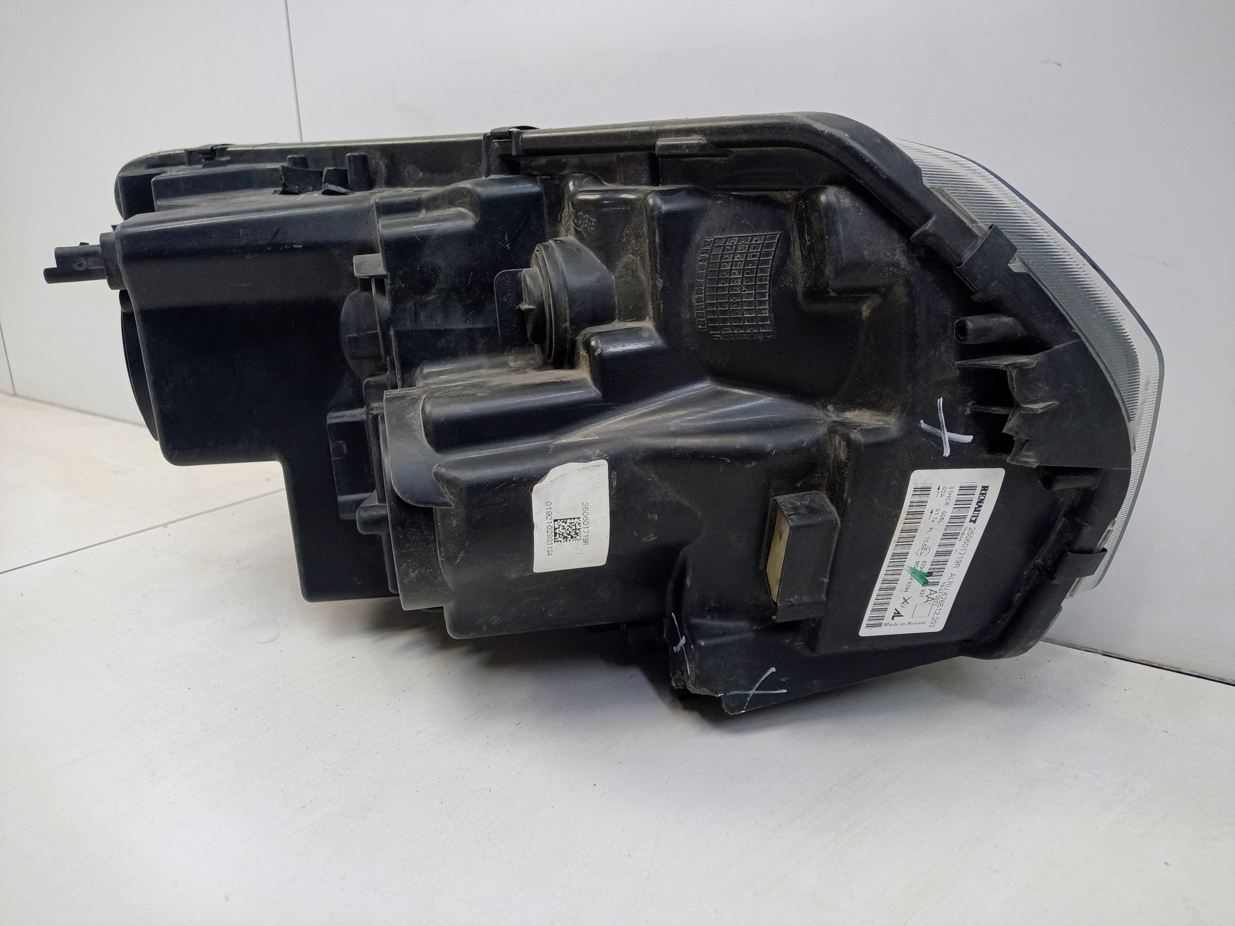 Фара передняя левая Renault Logan 2 Restail галоген с ДХО