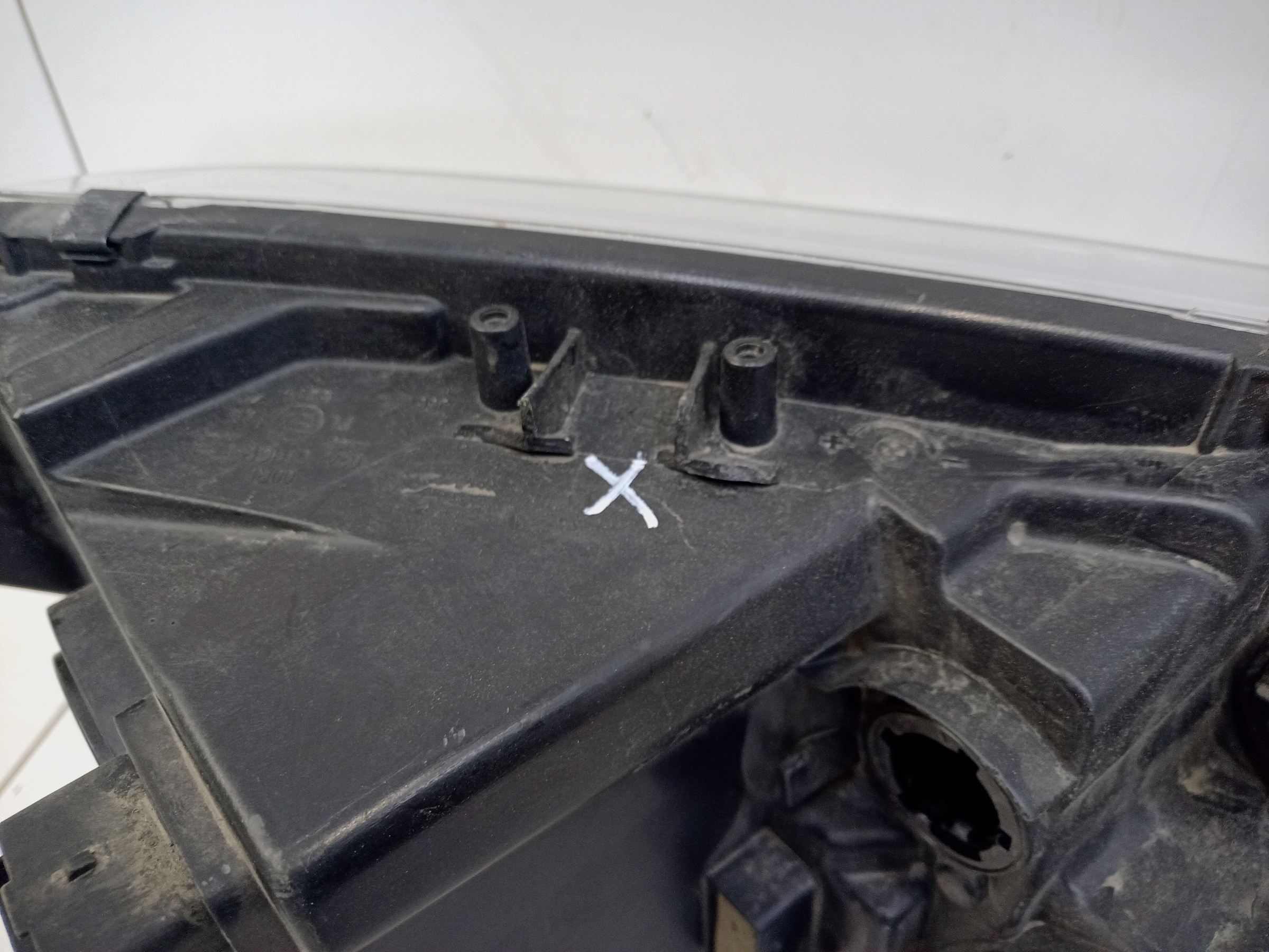 Фара передняя левая Renault Logan 2 Restail галоген с ДХО