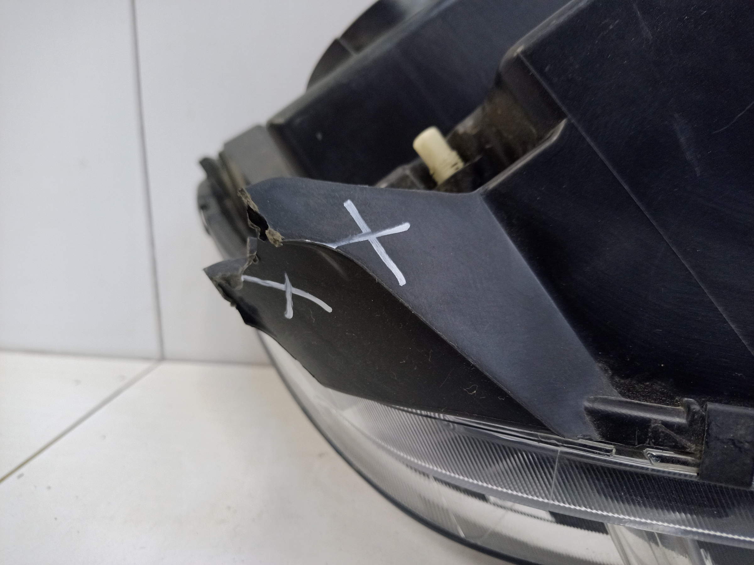 Фара передняя левая Renault Logan 2 Restail галоген с ДХО