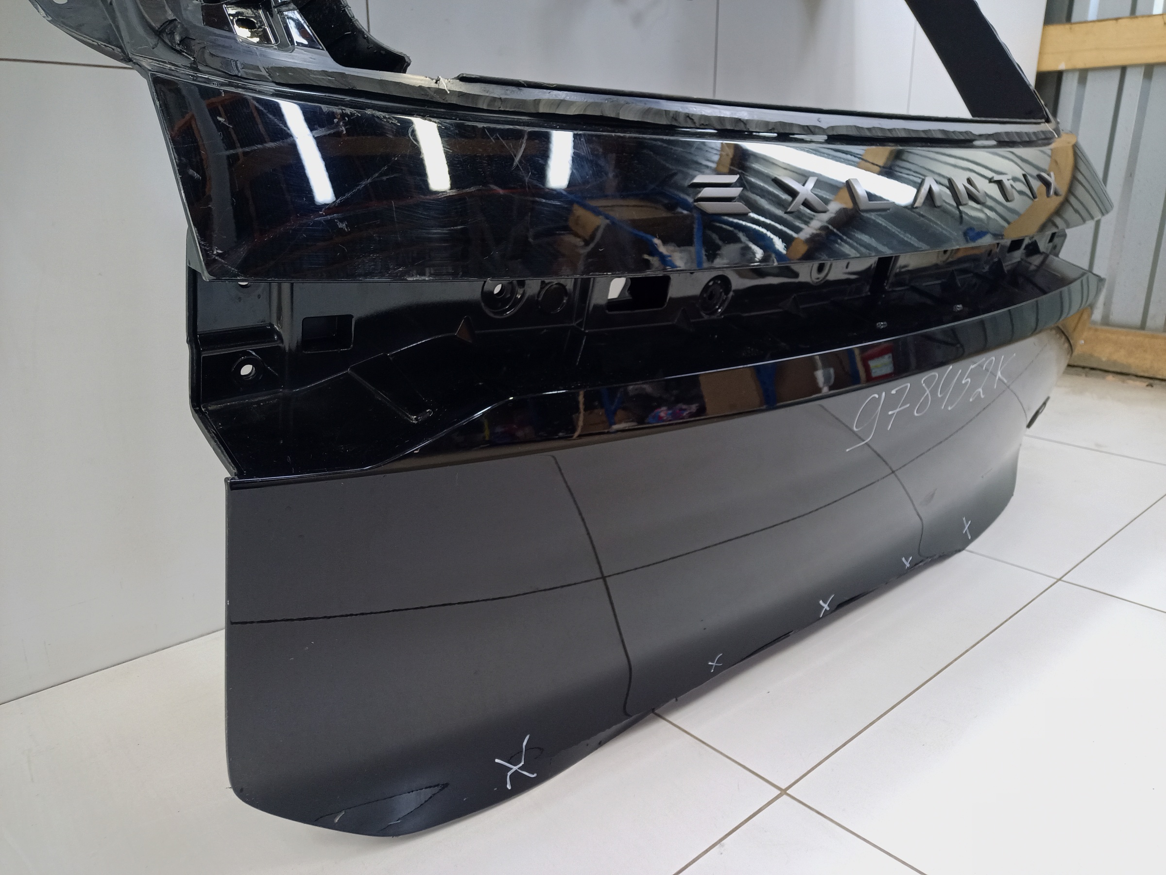 Крышка багажника Exeed Exlantix ET