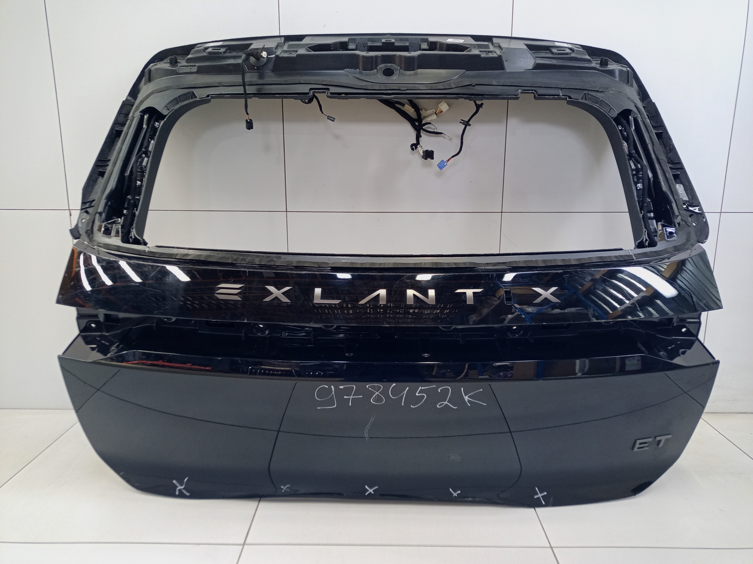 Крышка багажника Exeed Exlantix ET