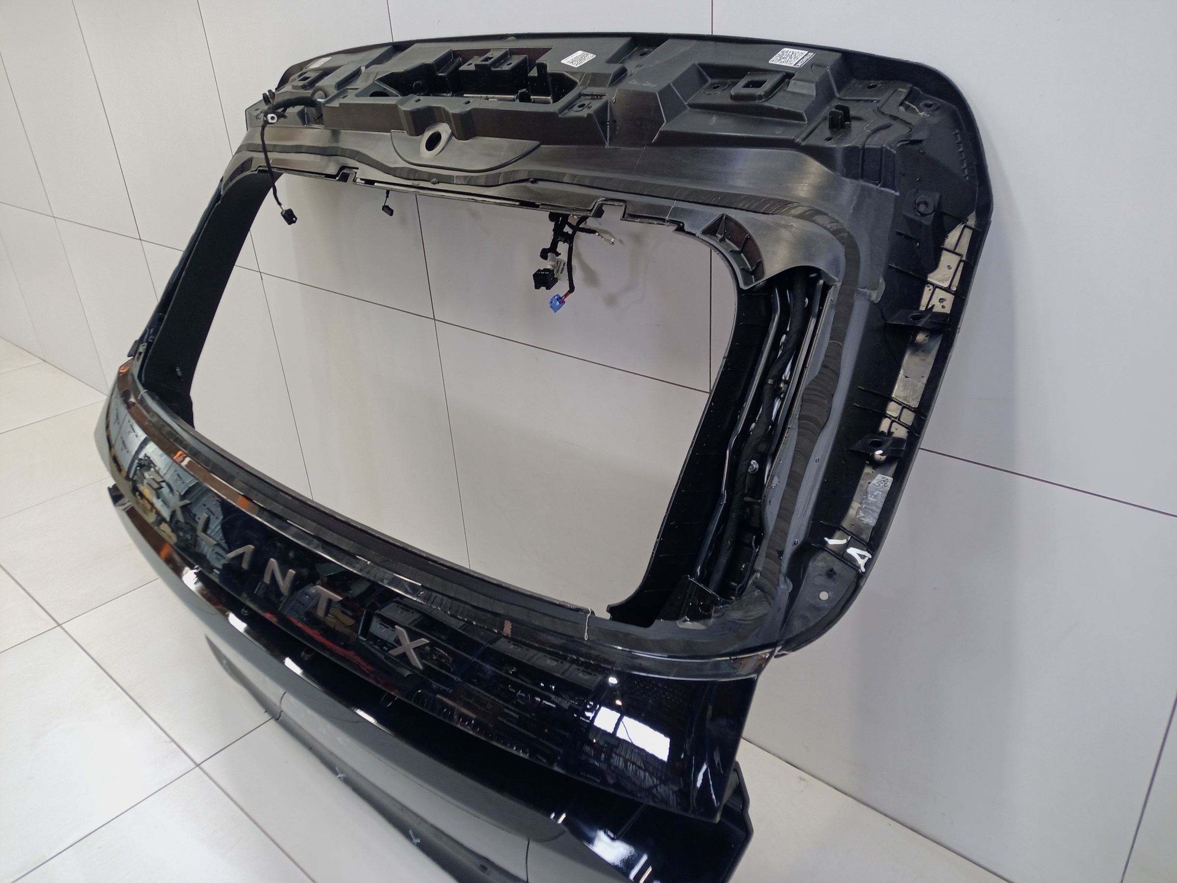 Крышка багажника Exeed Exlantix ET