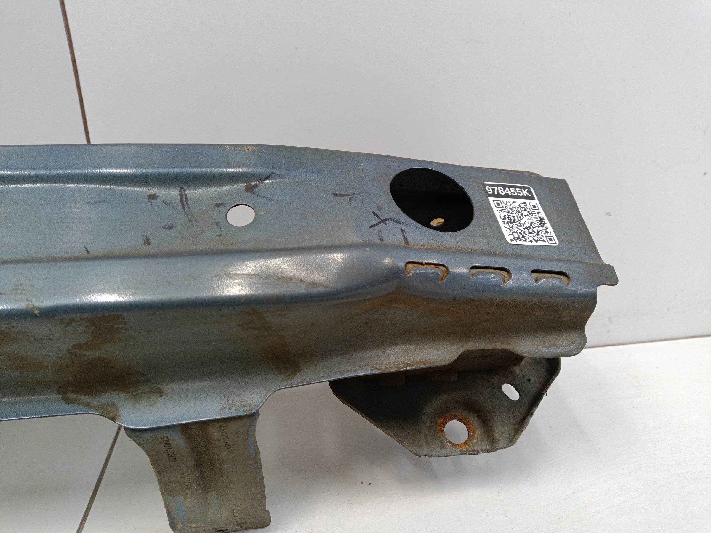 Усилитель заднего бампера Geely Tugella