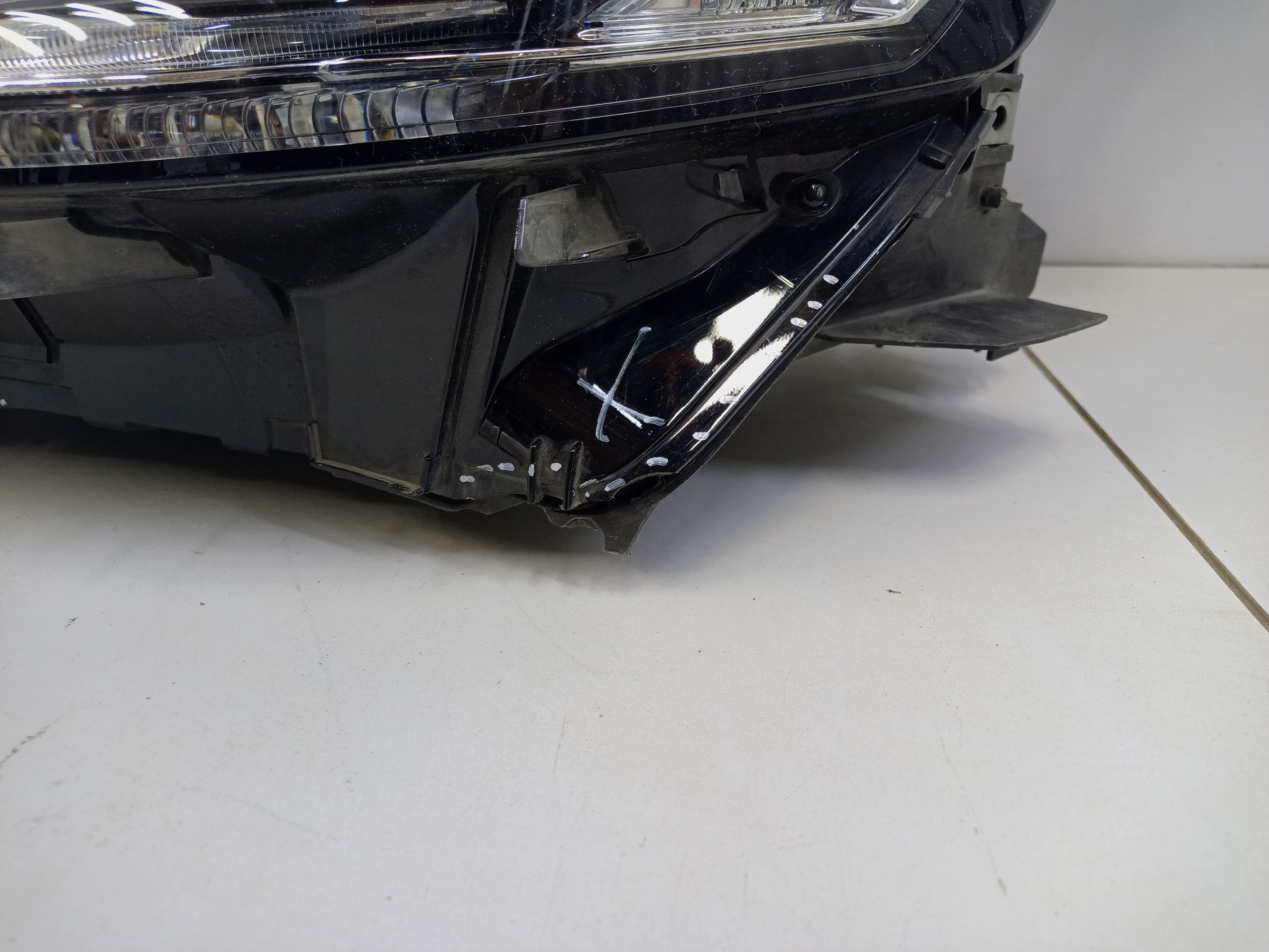 Фара передняя левая Lexus LX 3 Restail 2 LED под 1 блок