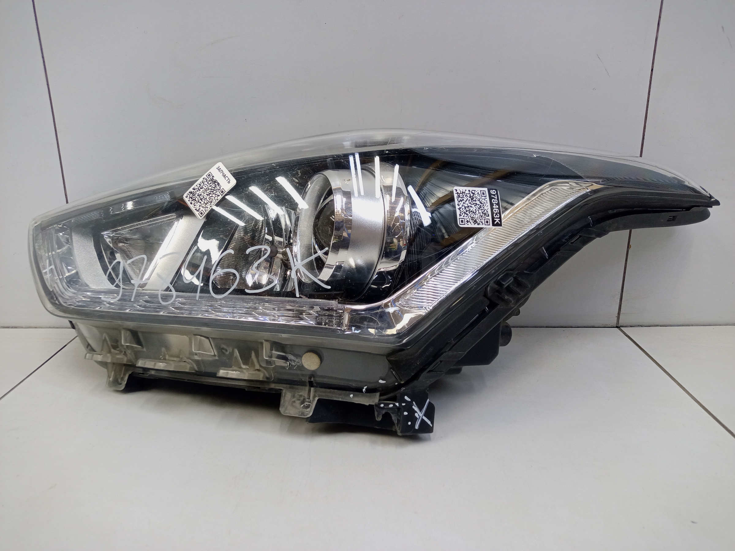 Фара передняя левая Hyundai Creta 1 галоген линза ДХО черная