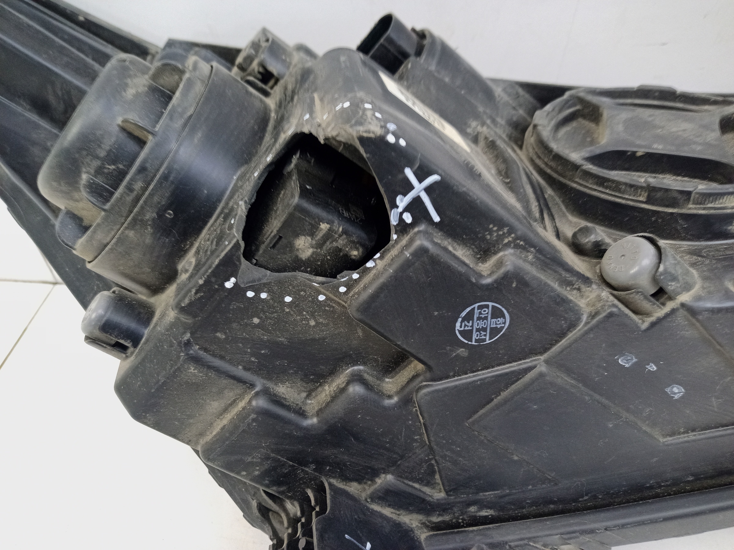 Фара передняя левая Hyundai Creta 1 галоген линза ДХО черная