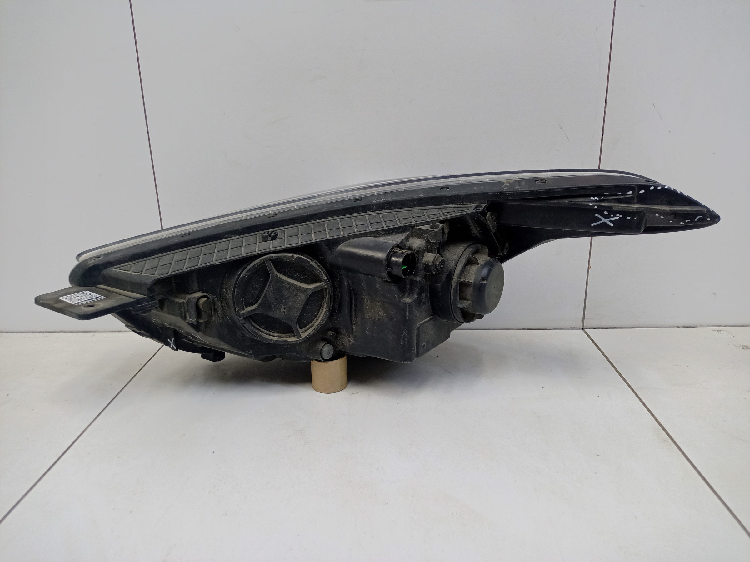 Фара передняя правая Hyundai Creta 1 линза с ДХО черная