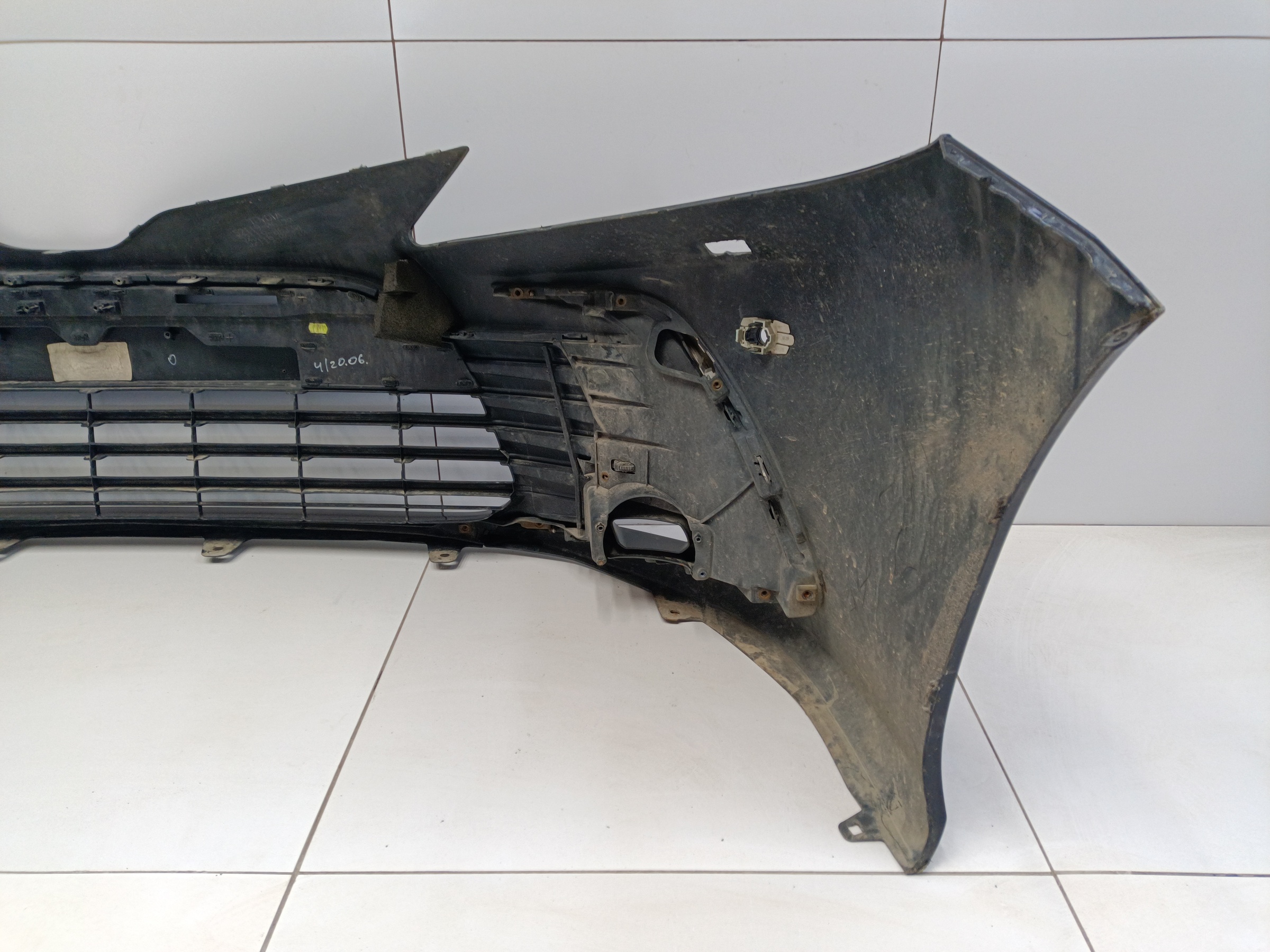 Бампер передний Toyota Camry V70 Restail