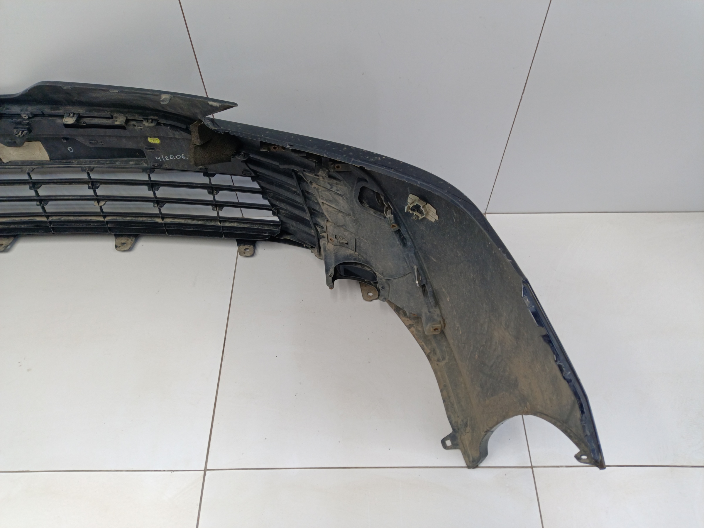 Бампер передний Toyota Camry V70 Restail