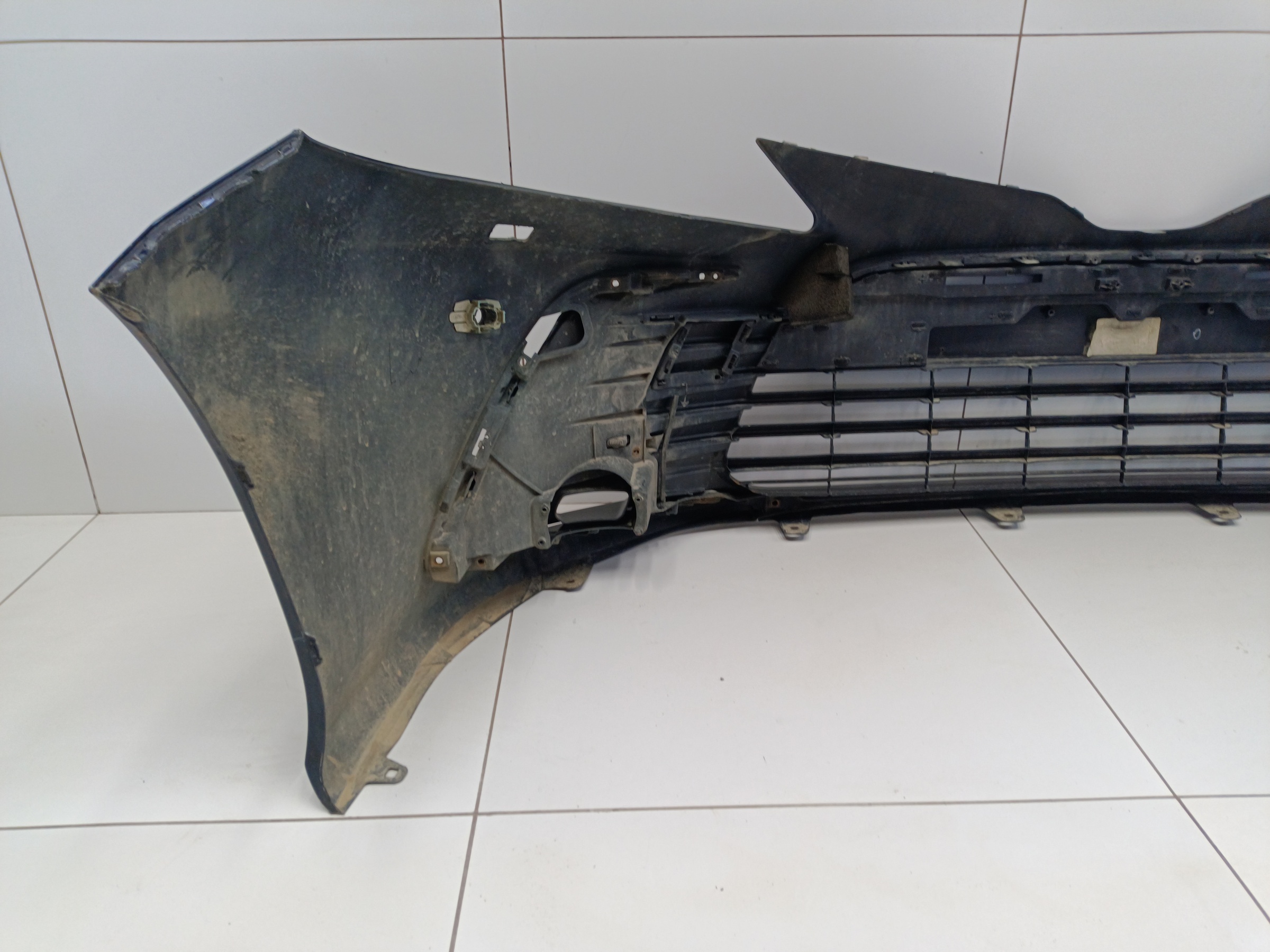 Бампер передний Toyota Camry V70 Restail