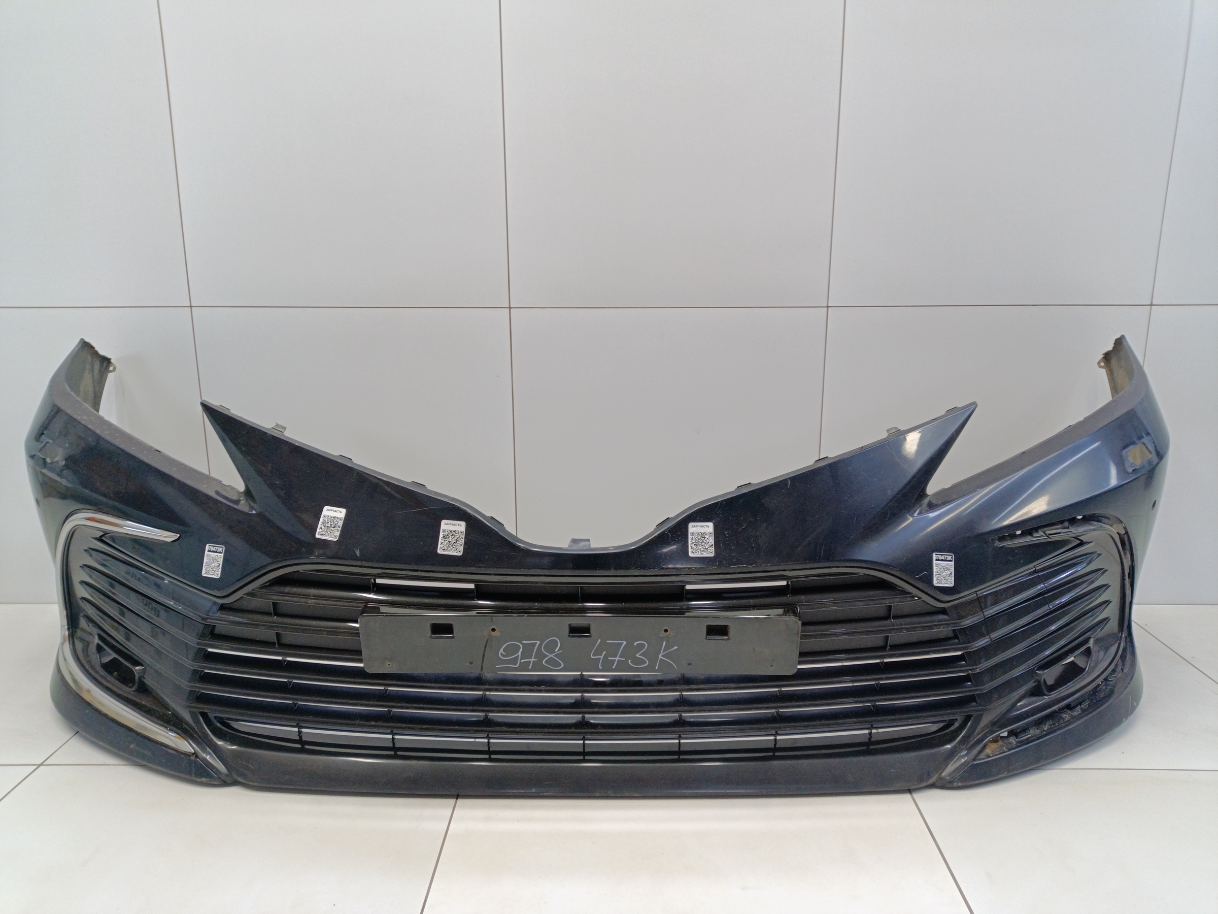 Бампер передний Toyota Camry V70 Restail